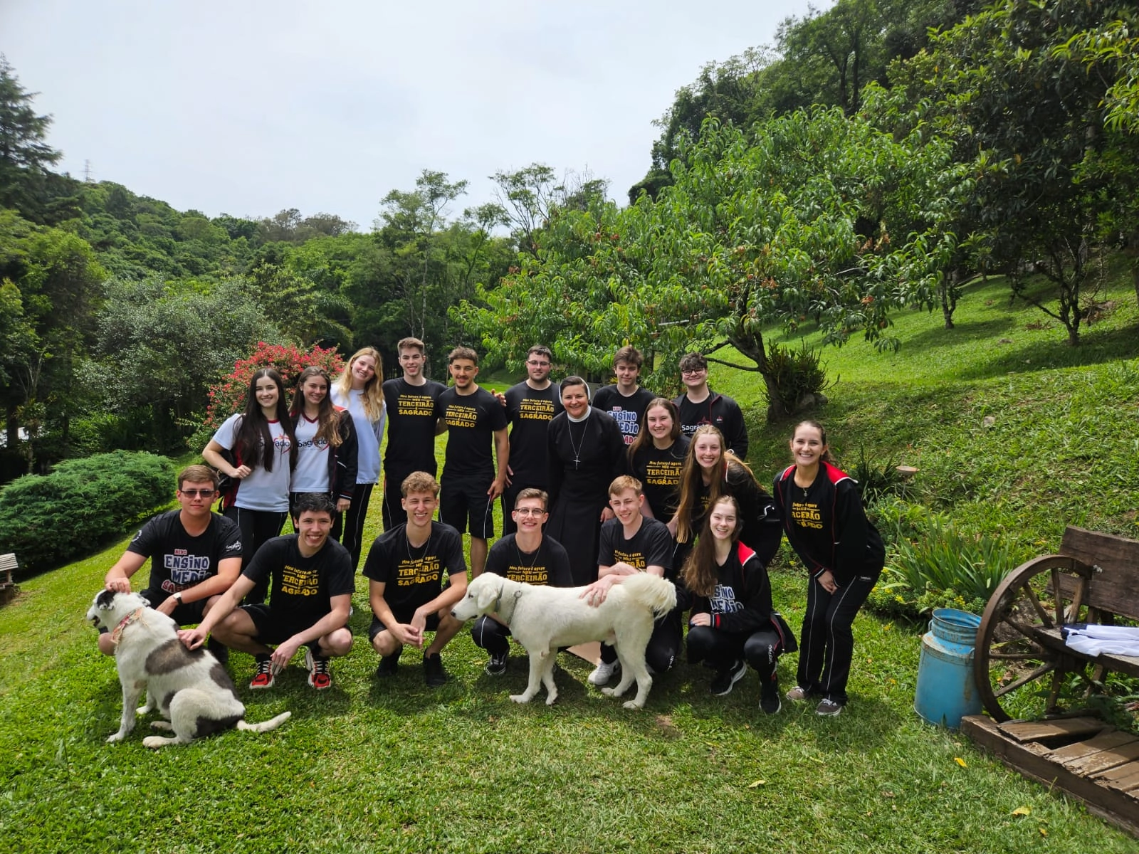 Retiro espiritual marca conclusão dos educandos da 3ª série