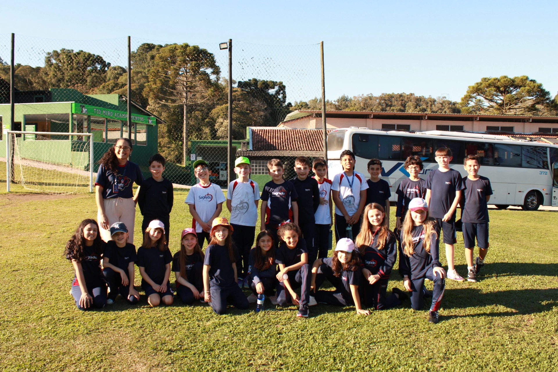 3º ano 2 e 4º ano 2 realizam Aula de Campo para enriquecer os aprendizados sobre a água