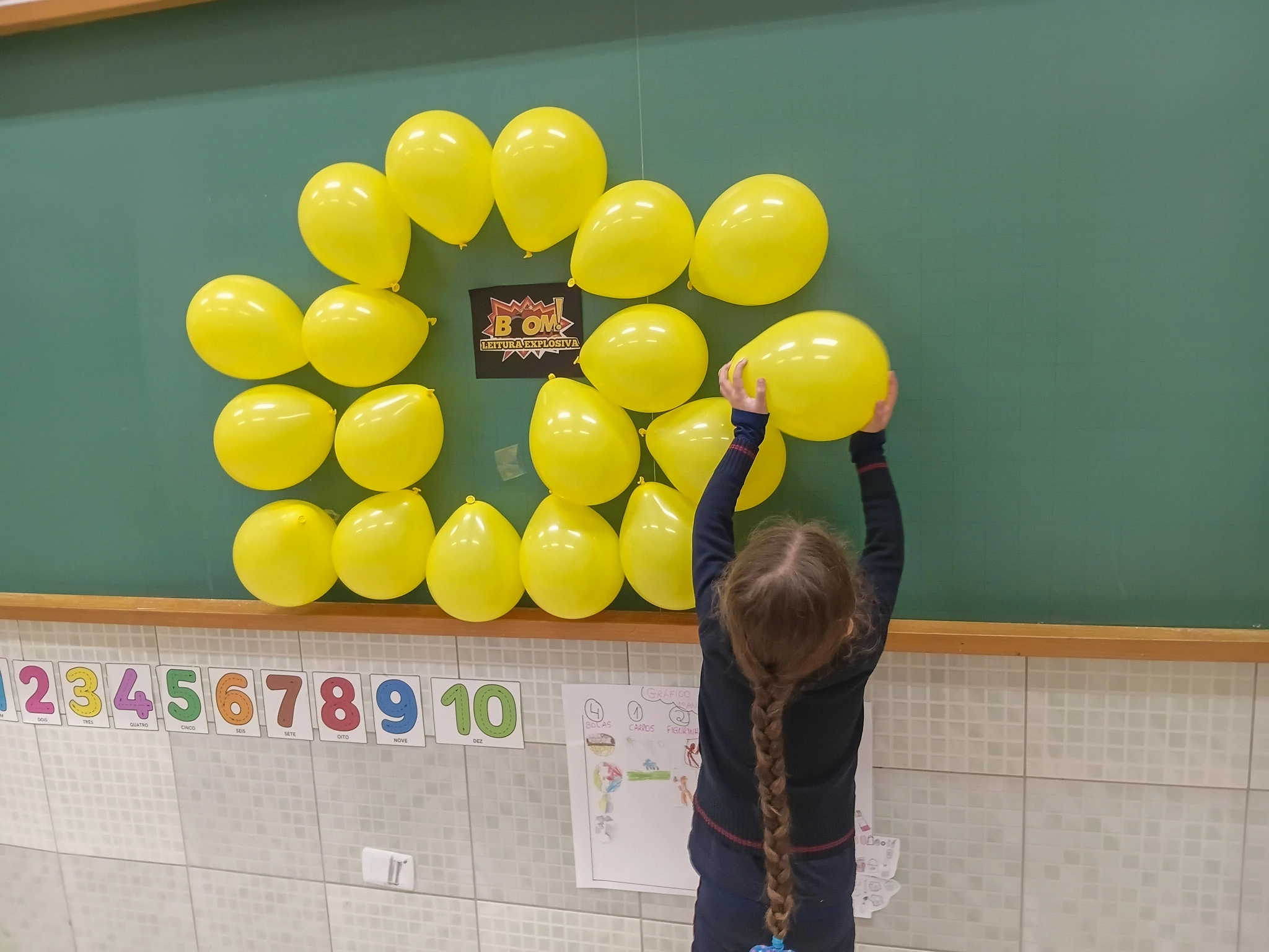 "Leitura Explosiva": uma atividade lúdica de leitura e escrita