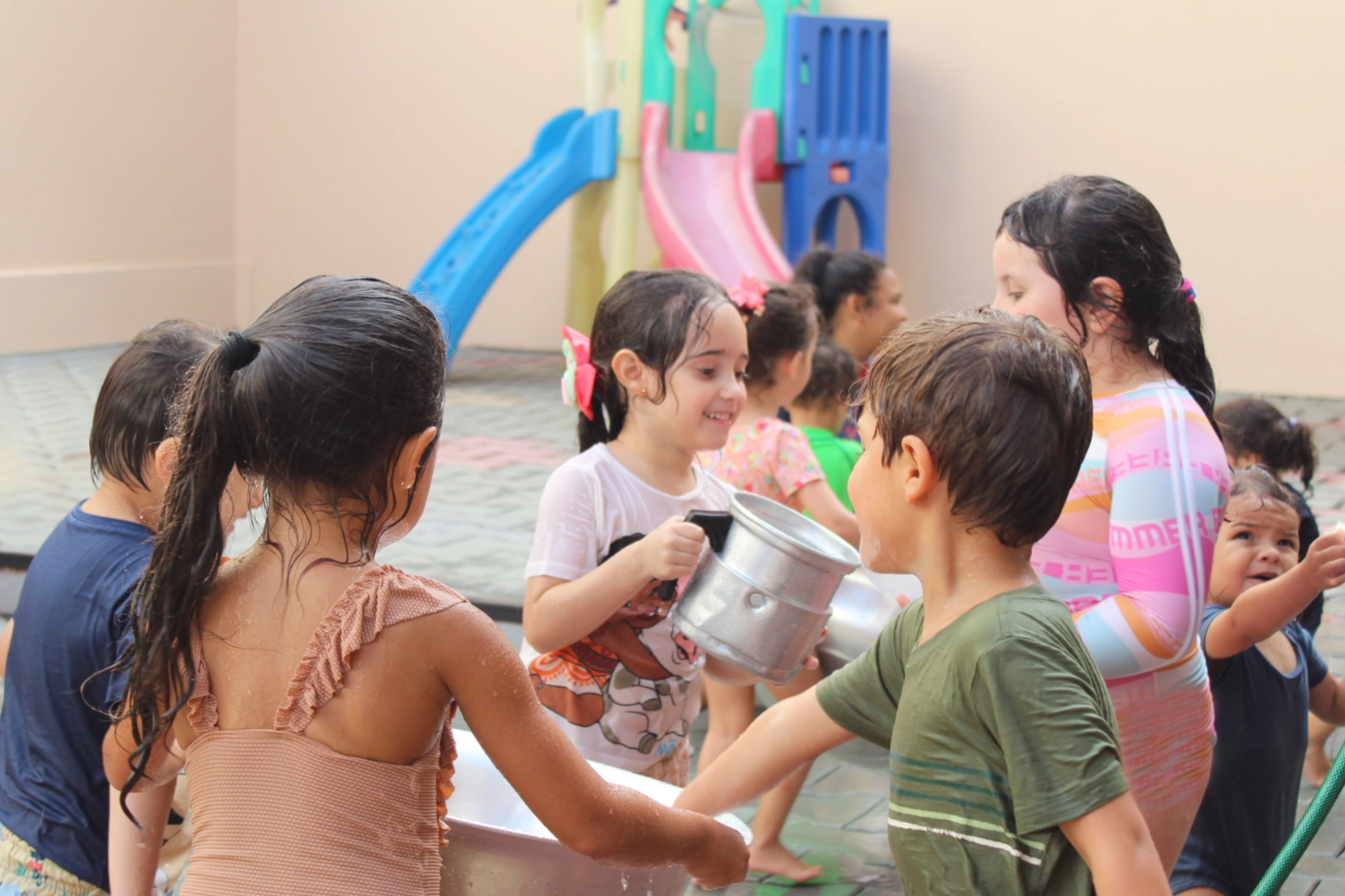 Colônia de Férias integra cuidado, brincadeira e convivência