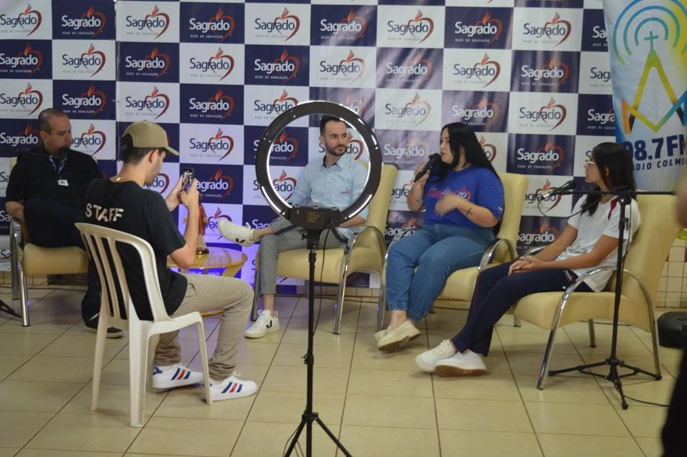 Colégio Coração de Jesus participa do “Colmeia nas Empresas” com transmissão ao vivo em Nova Esperança