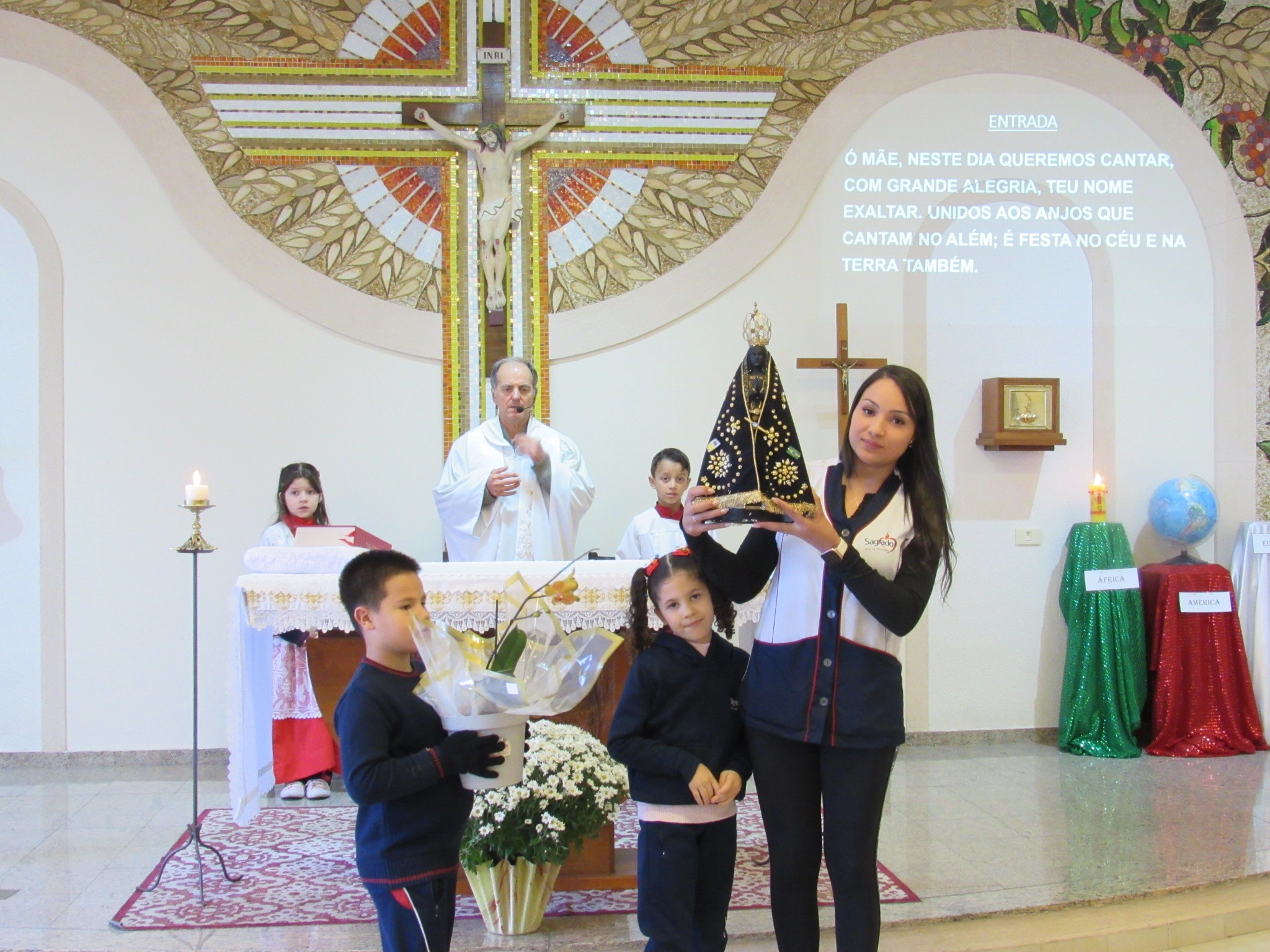 Celebração Eucarística da 1ª sexta-feira de outubro em honra ao Sagrado Coração de Jesus e Nossa Senhora Aparecida