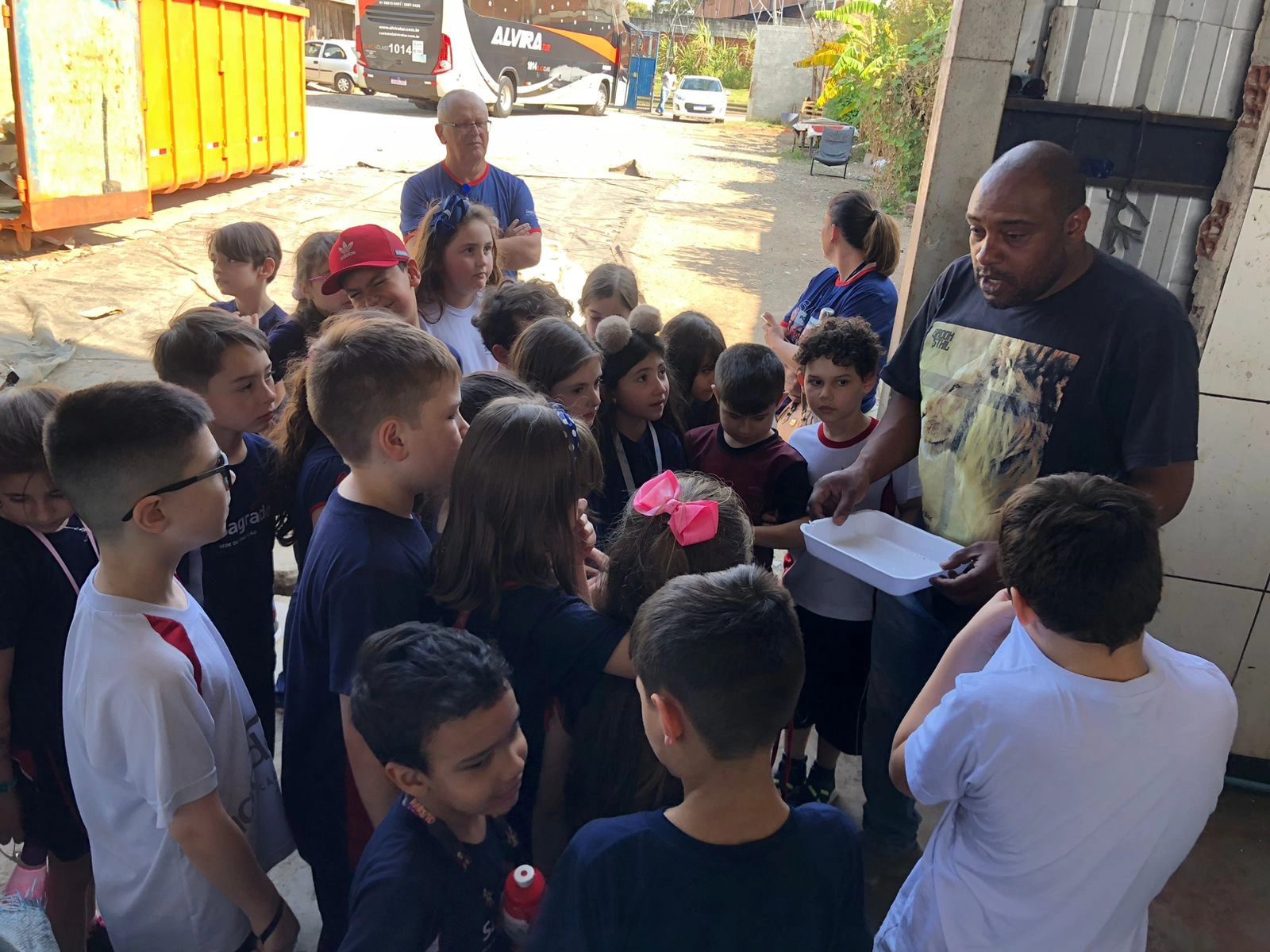 2º ano 4 e as Ações para Melhorar o Mundo: conhecendo o Projeto Eco Cidadão
