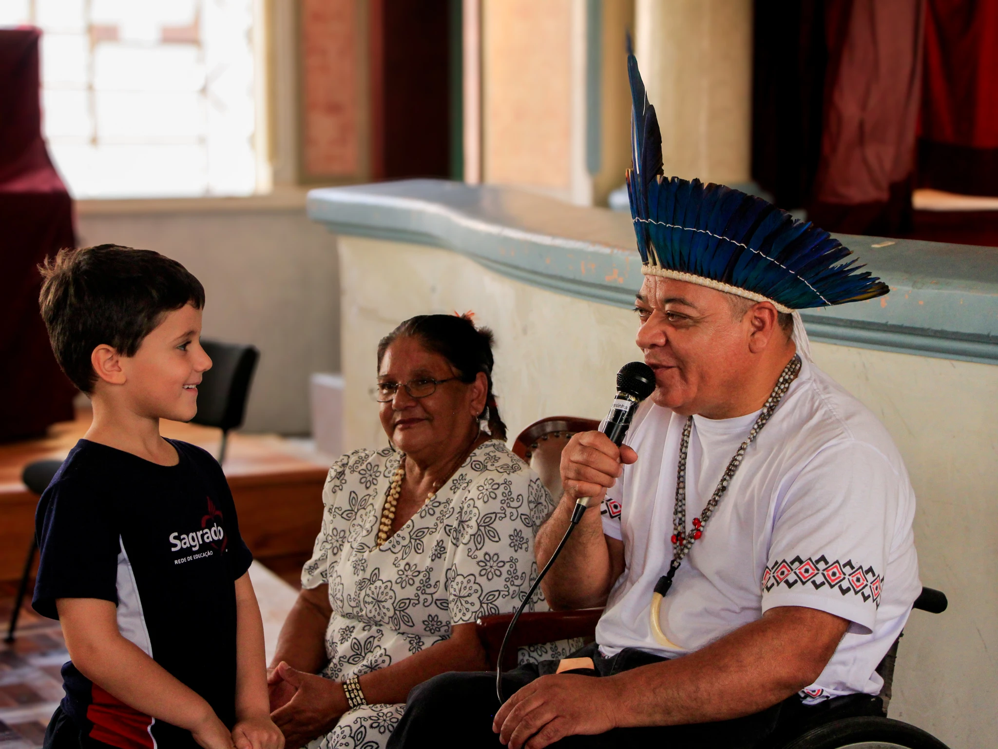 Encontro de Culturas! Visita de Representantes da Aldeia Kakané Porã