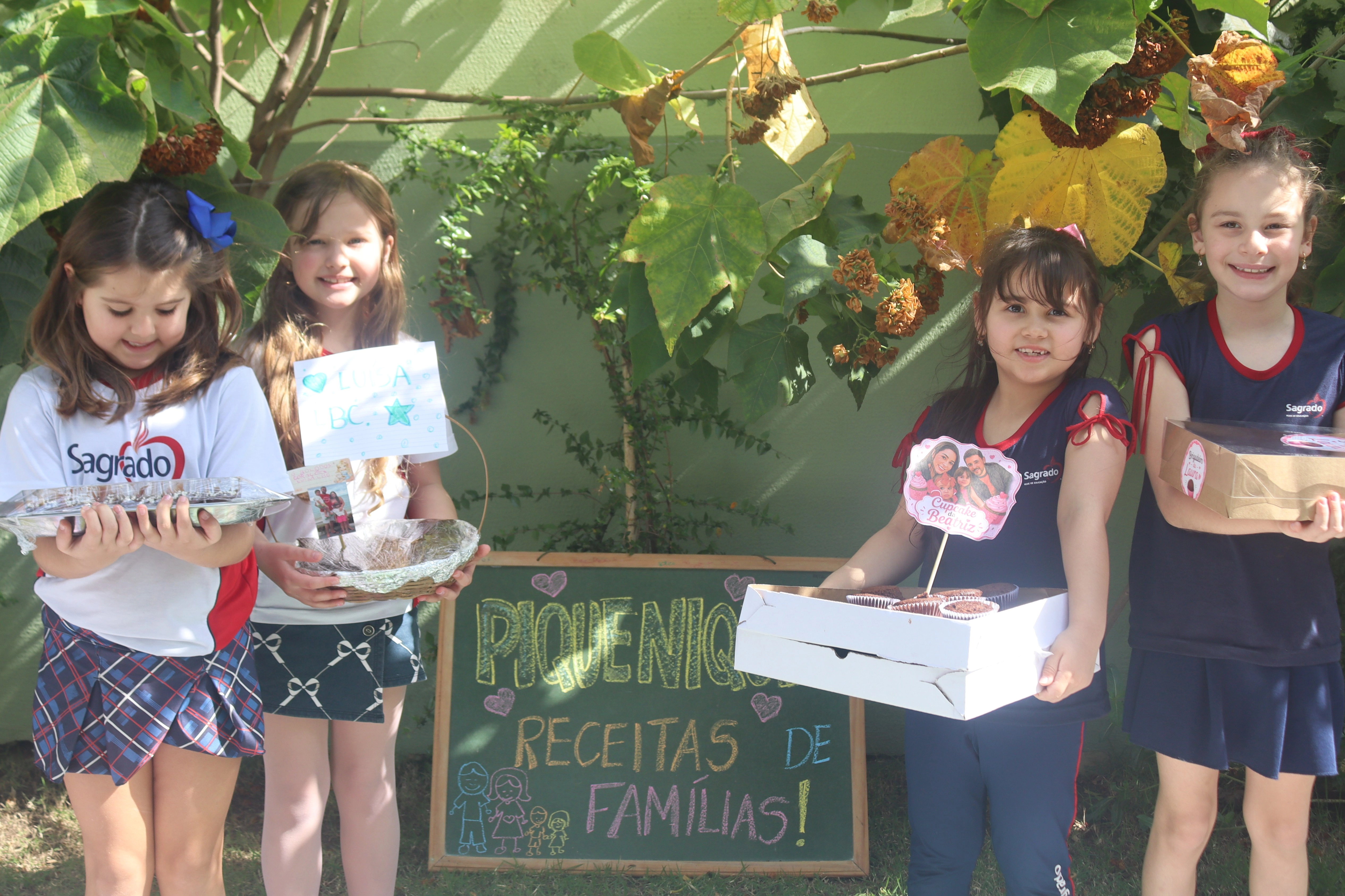 Educandos do 1º ano 1 vivenciam o gênero textual receita em piquenique com sabores e memórias familiares