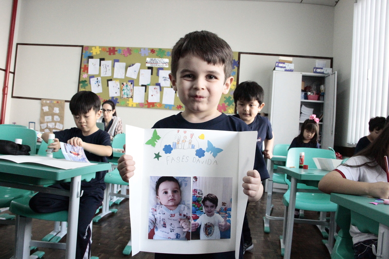 1ºs anos constroem um Lapbook sobre a passagem do tempo