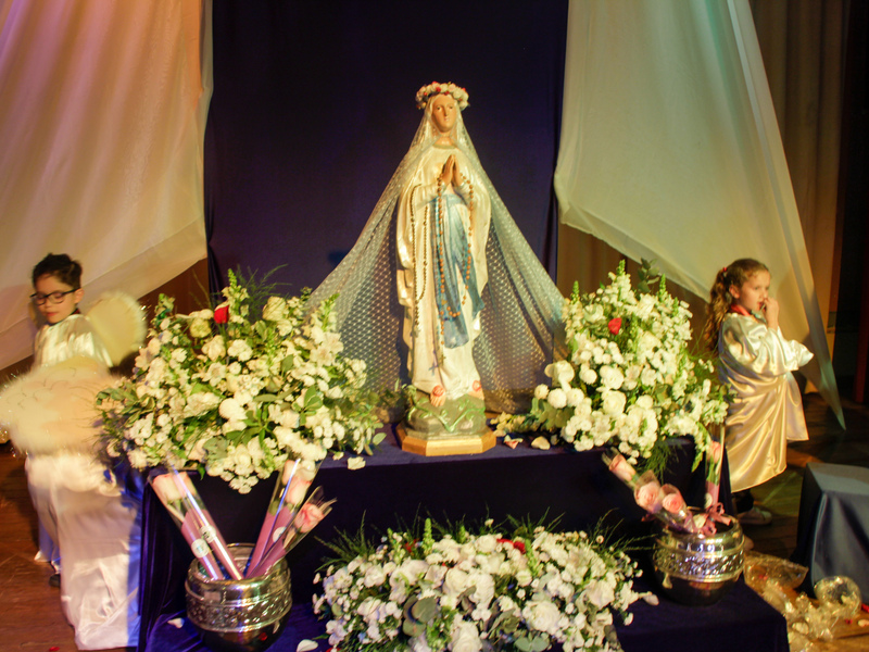 No mês de maio semeamos o amor por Maria, mãe de Jesus