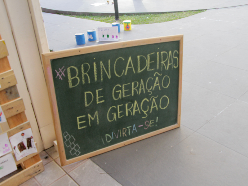 Brinquedos e Brincadeiras de Geração em Geração