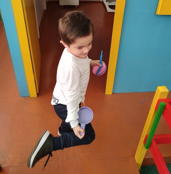 Brincadeiras de “faz de conta”: a importância do imaginário infantil para o desenvolvimento das crianças