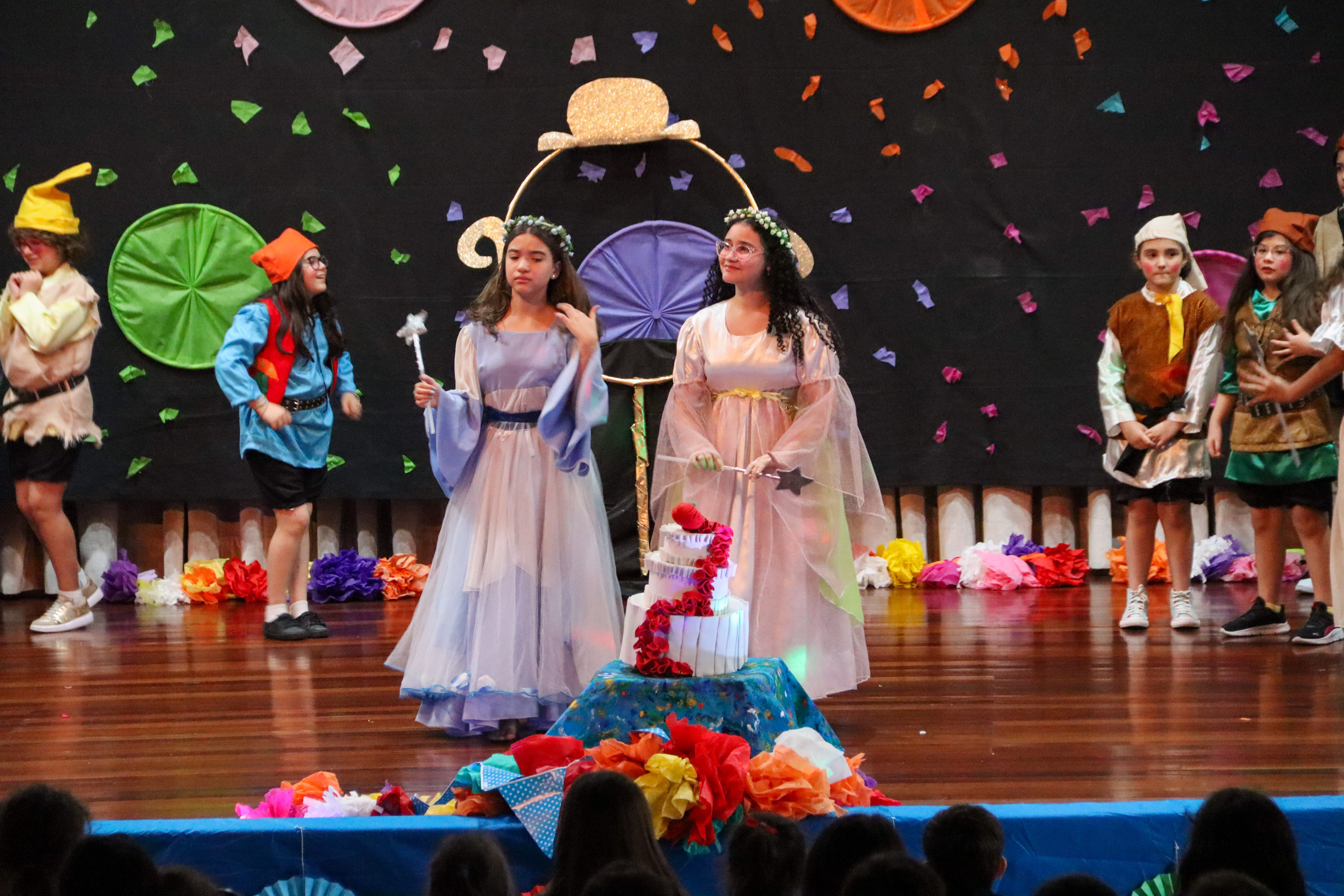 Grupo de teatro Sagrado&Arte encanta o público com a peça “Outra História”