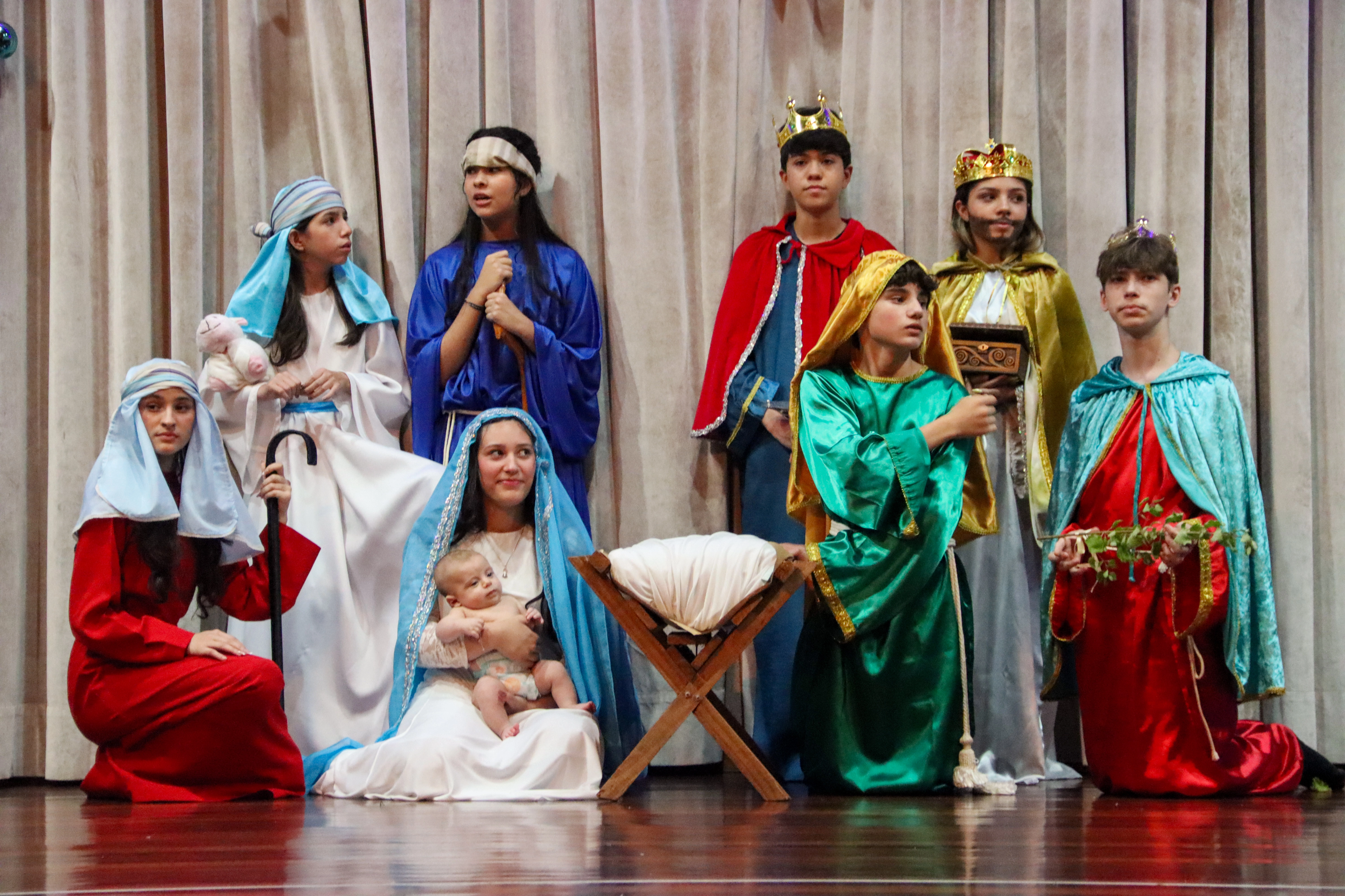 Cantata de Natal emociona famílias no Anfiteatro do Colégio Sagrado Coração de Jesus