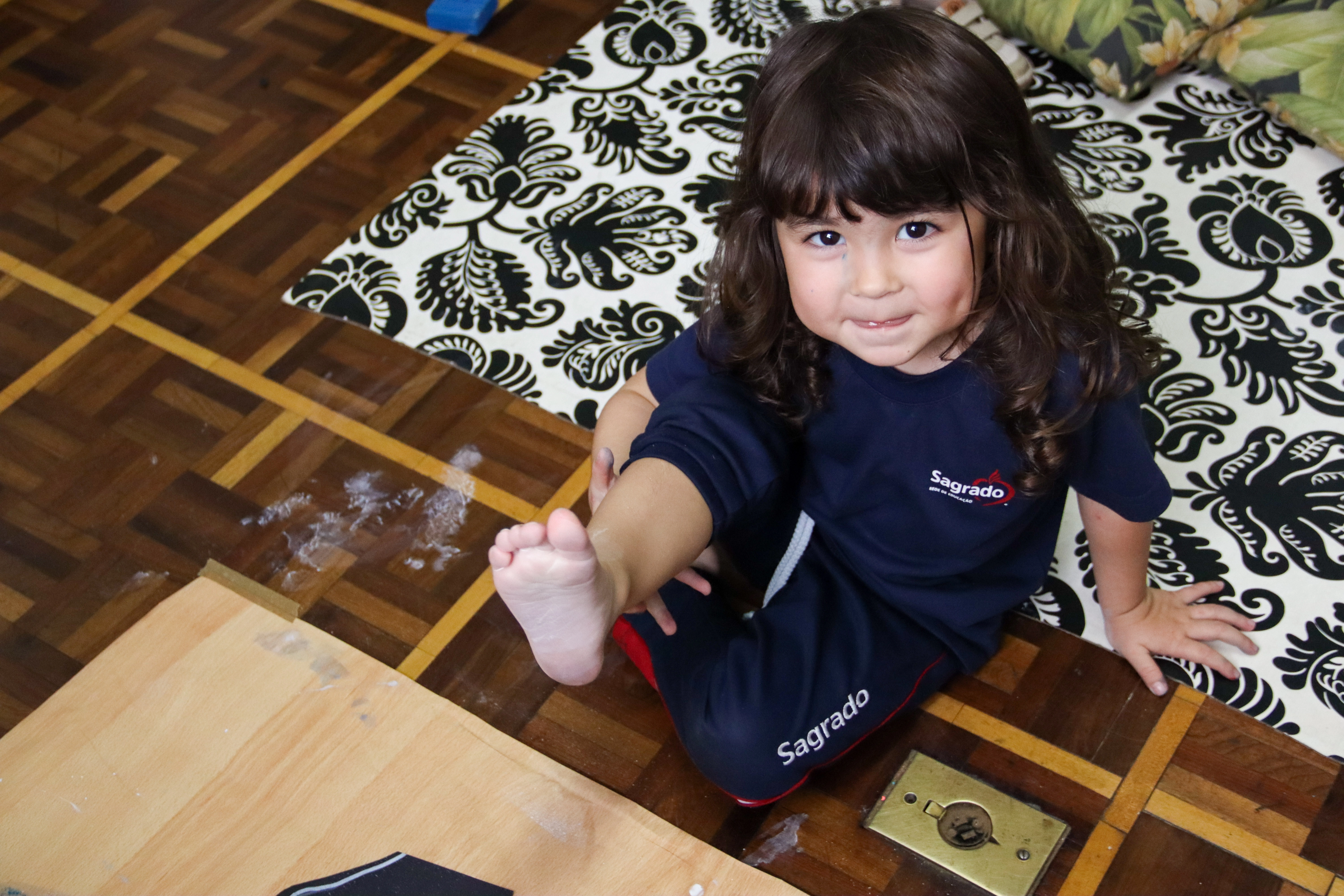 Explorar, sentir e registrar: uma vivência de corpo inteiro no Infantil III