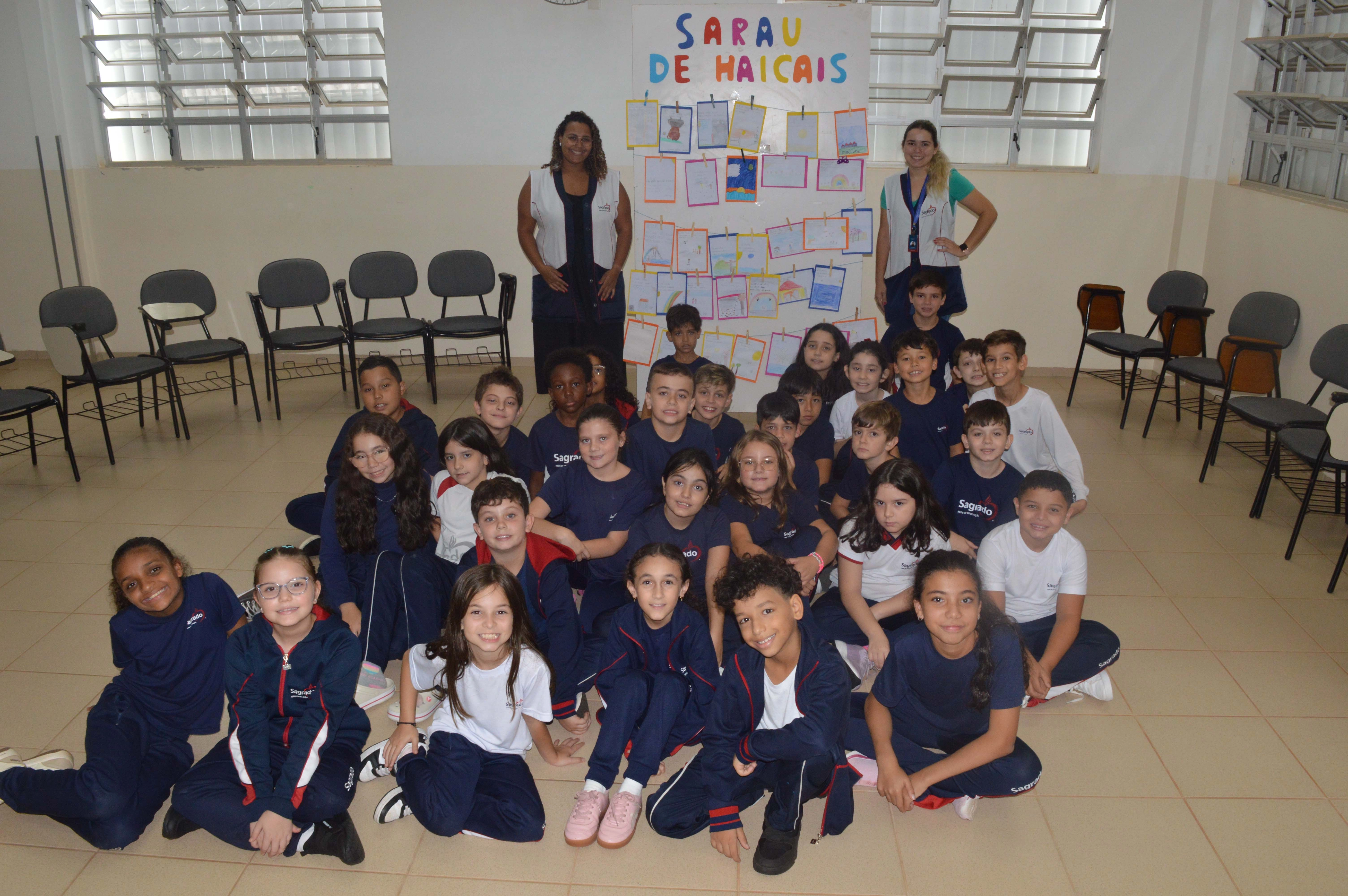 Três versos, muitas inspirações: o sarau de haicais dos 4ºs anos