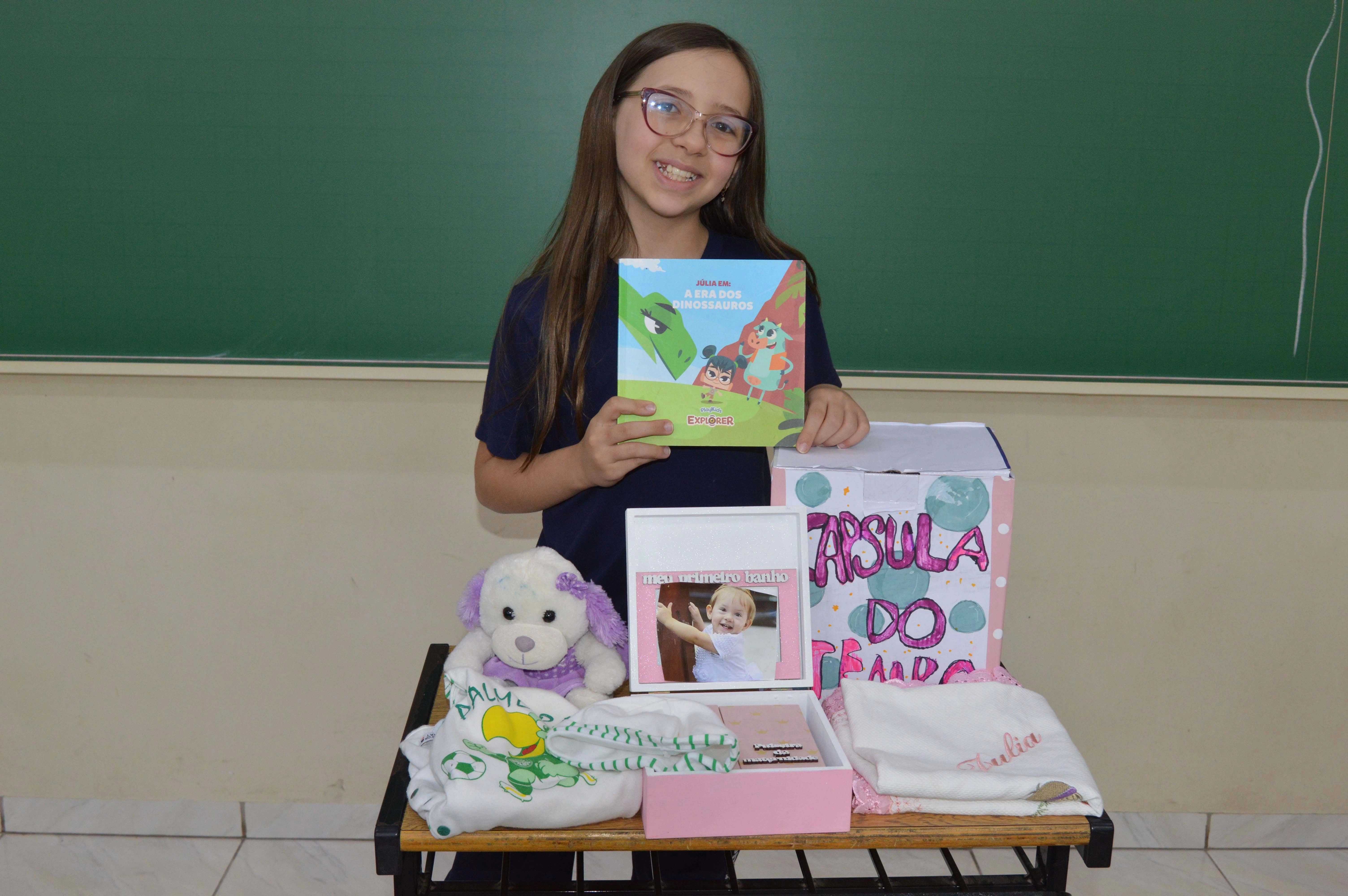 Caixas de memórias resgatam histórias e registros da infância no 5º ano 2