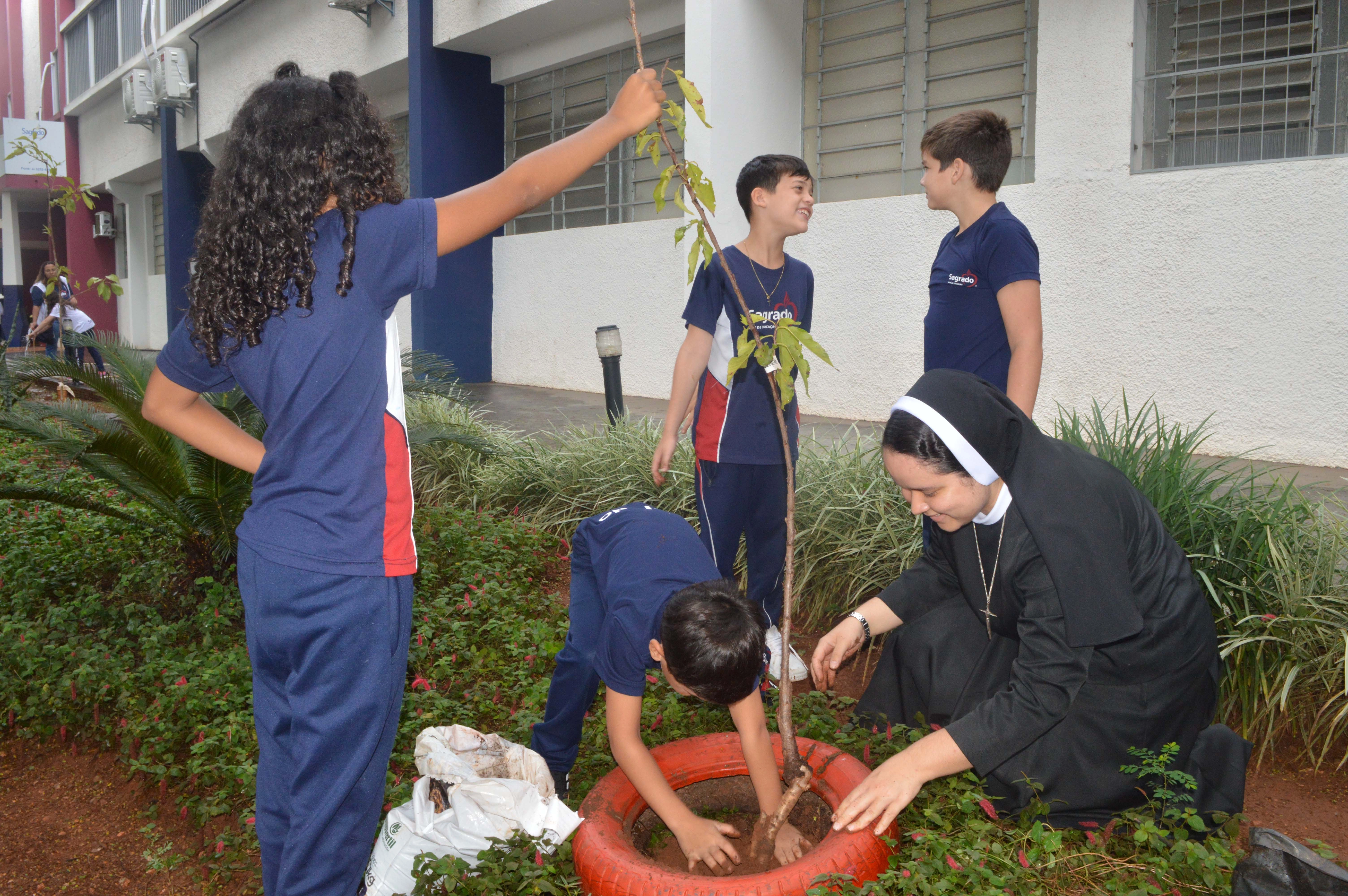 Dia da Escola: cuidado, memória e carinho pelo lugar onde tantas histórias começam