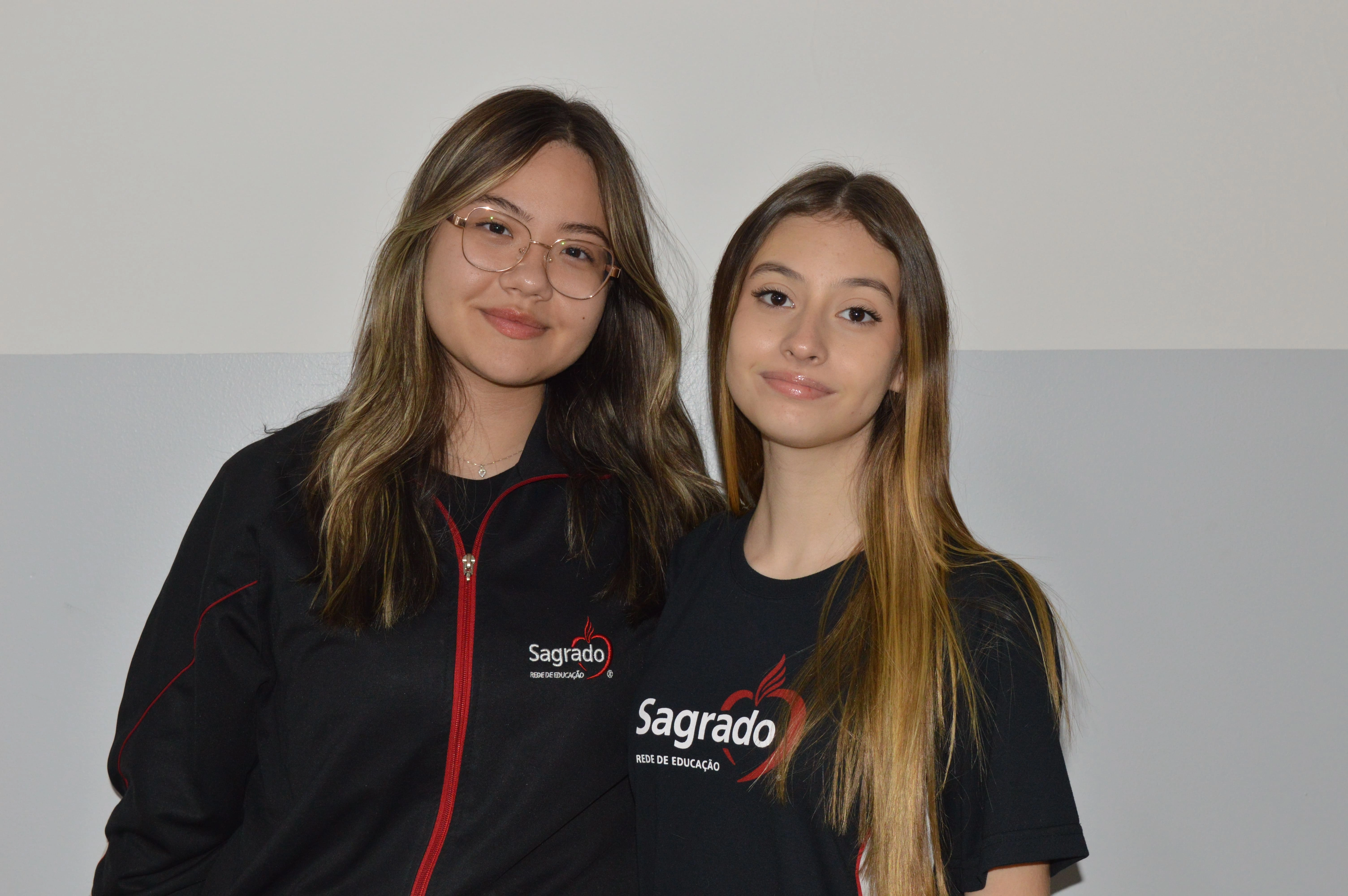SAGRADO Acadêmico apresenta artigo de Giovana Ayumi Maruiti e Maiza Barros de Brito, educandas da 2ª série 2, sobre amor, orgulho e convenções sociais em “Diva”