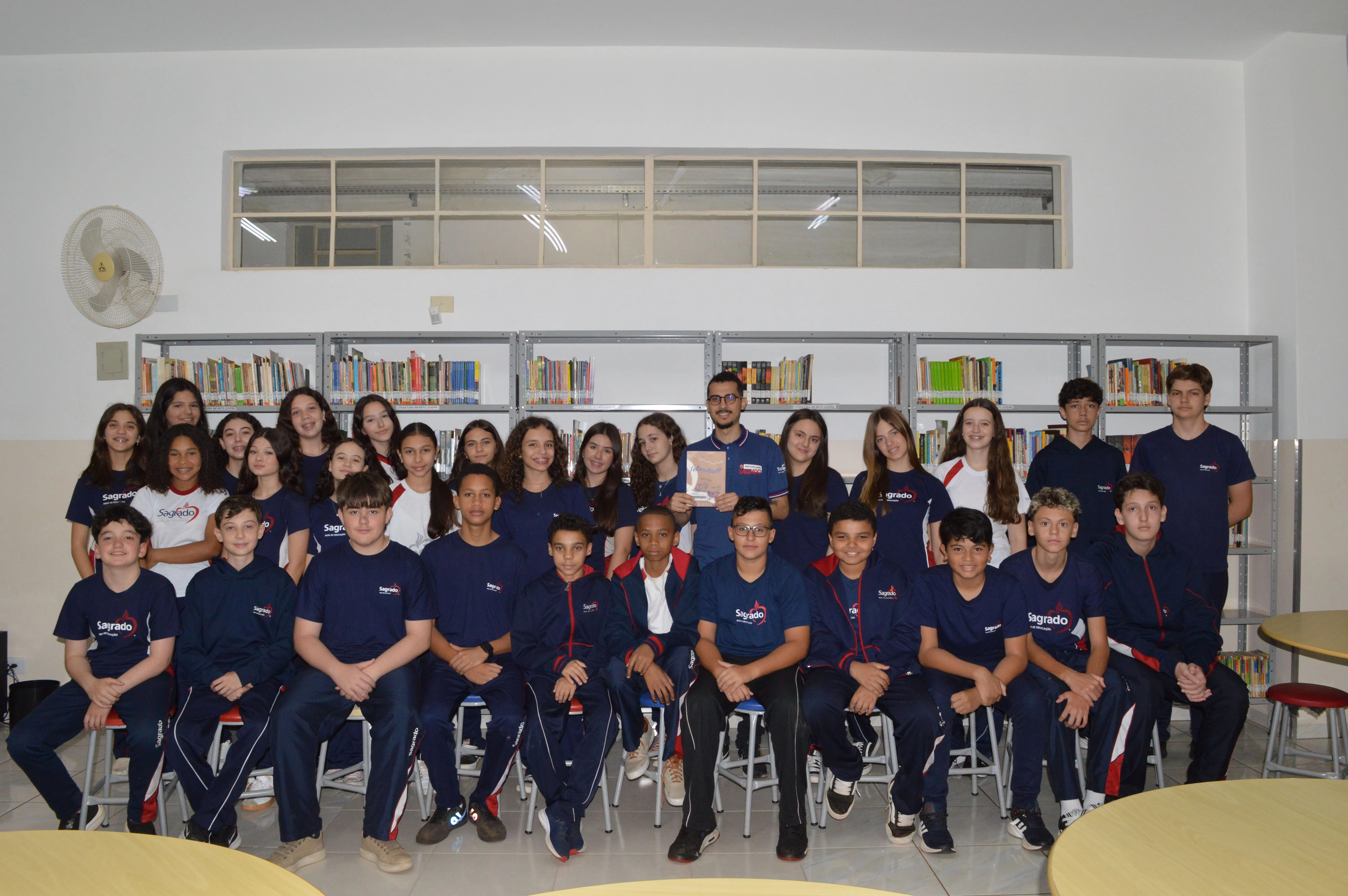 Educandos do 7º ano 1 refletem sobre a Felicidade na Filosofia através de Projeto Lítero-filosófico