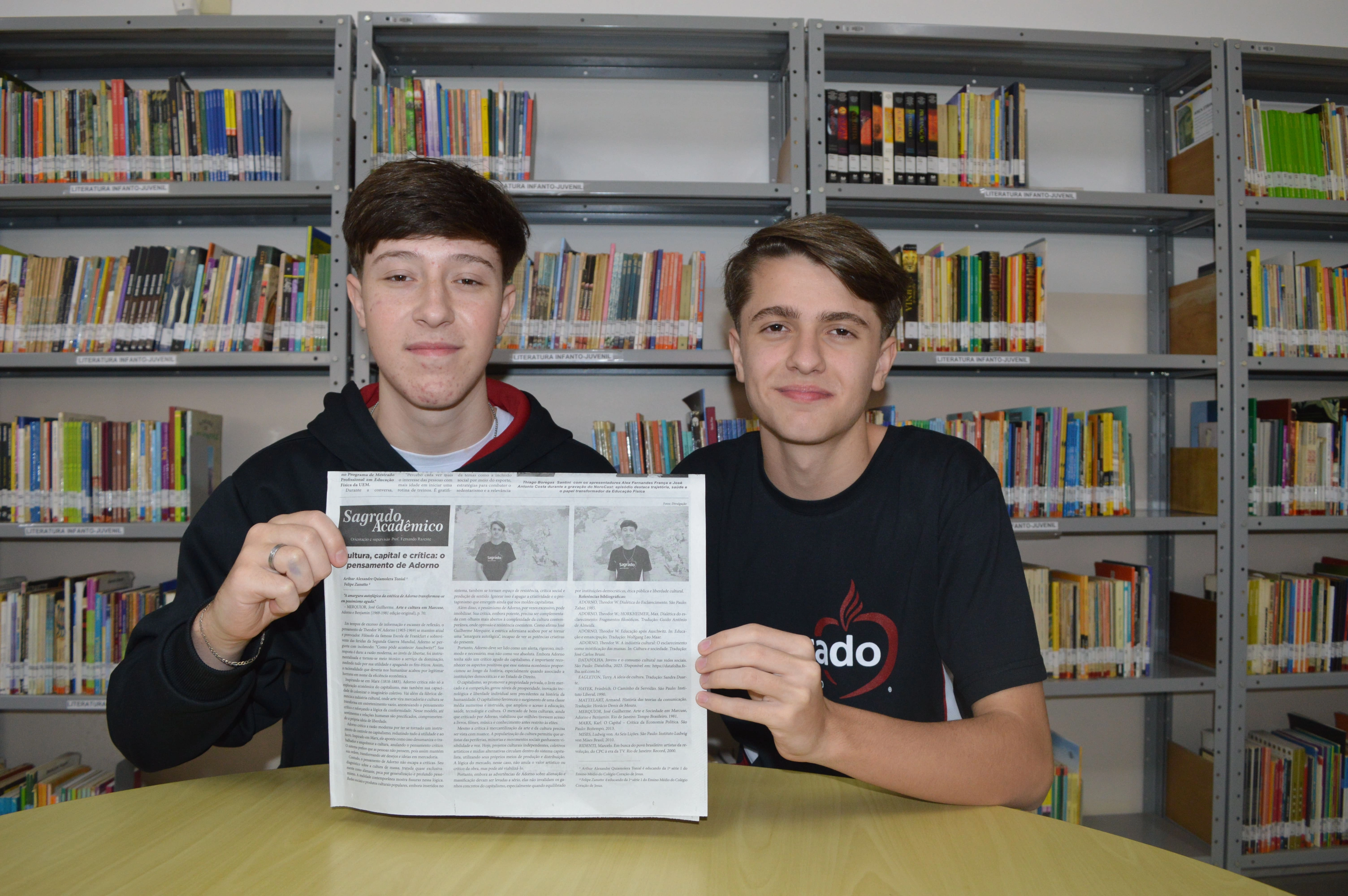 SAGRADO Acadêmico apresenta artigo de Arthur Tonial e Felipe Zanutto, da 1ª série 1, sobre a crítica à cultura de massa no pensamento de Adorno