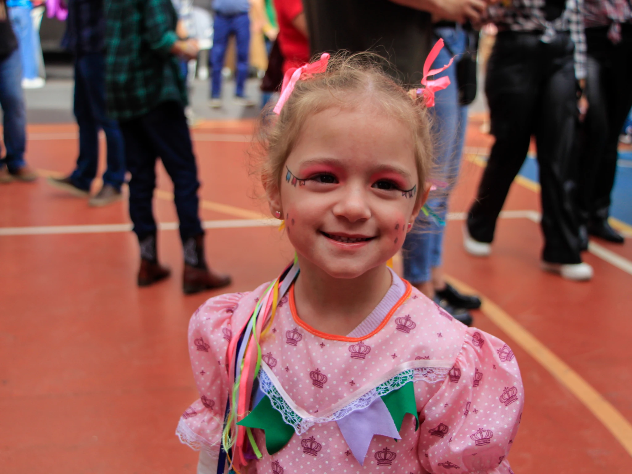 No Compasso da Alegria: Festival Folclórico reúne famílias na Escola Santa Teresinha do Menino Jesus