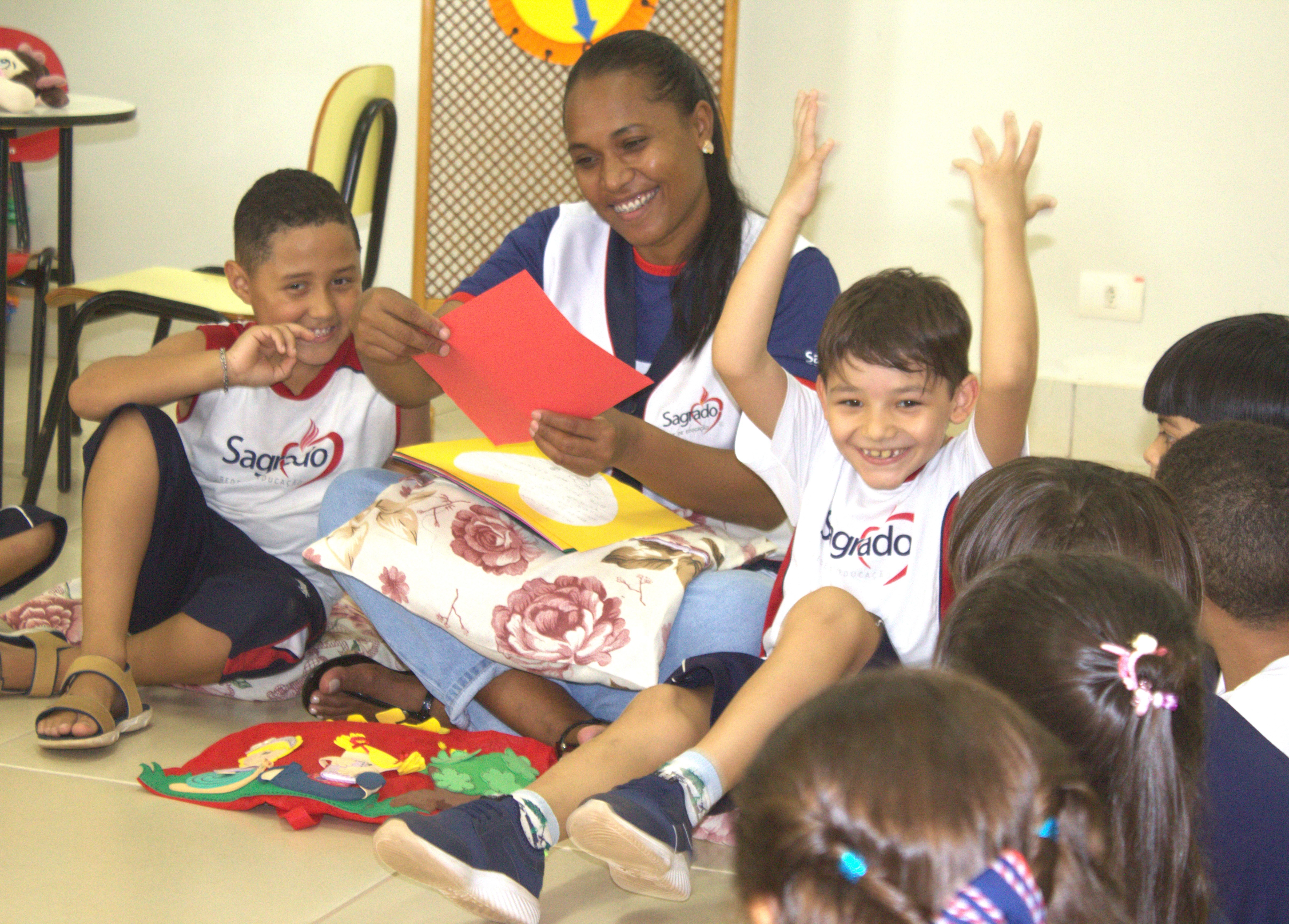 Educandos recebem carta de suas famílias