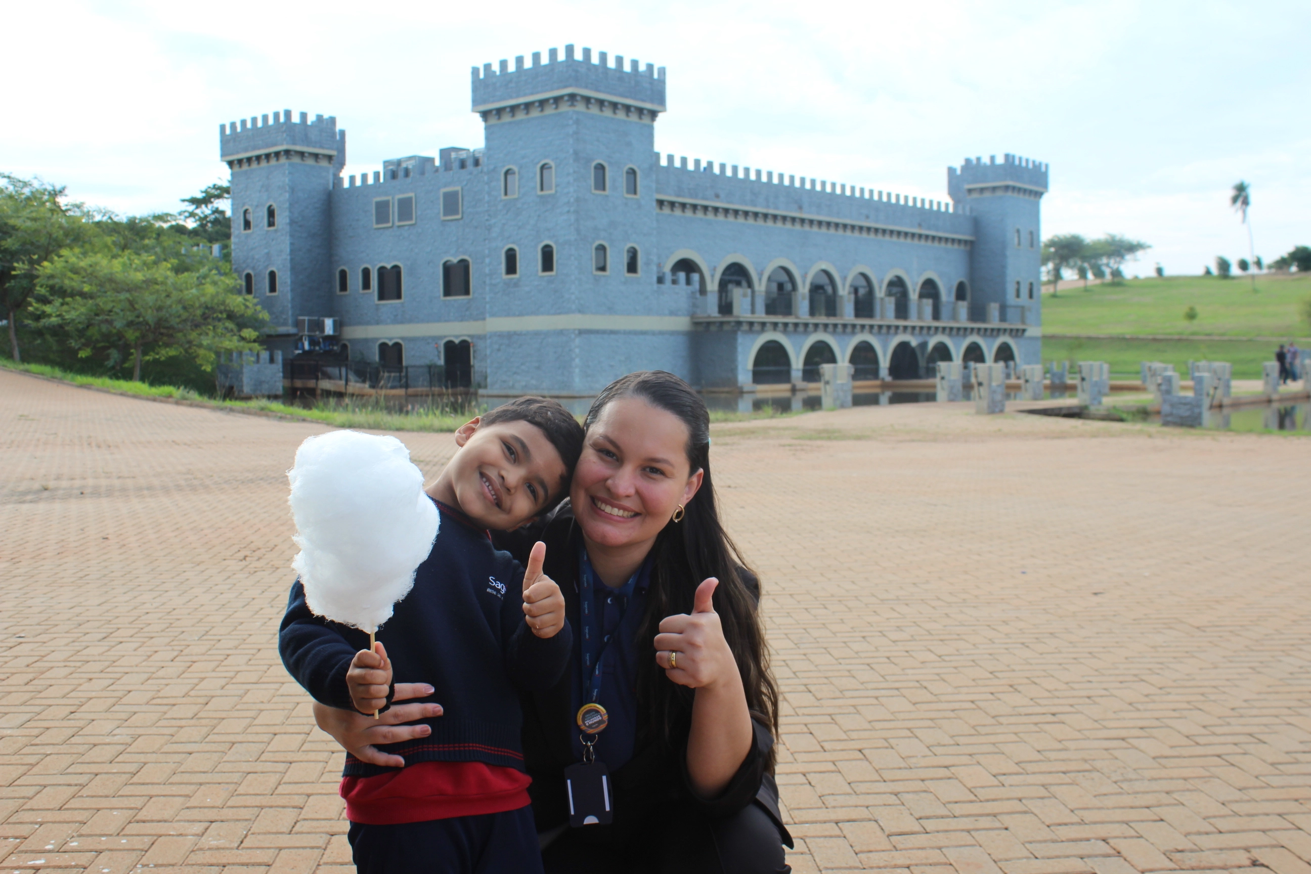 Visita Encantada ao Castelo de Porecatu