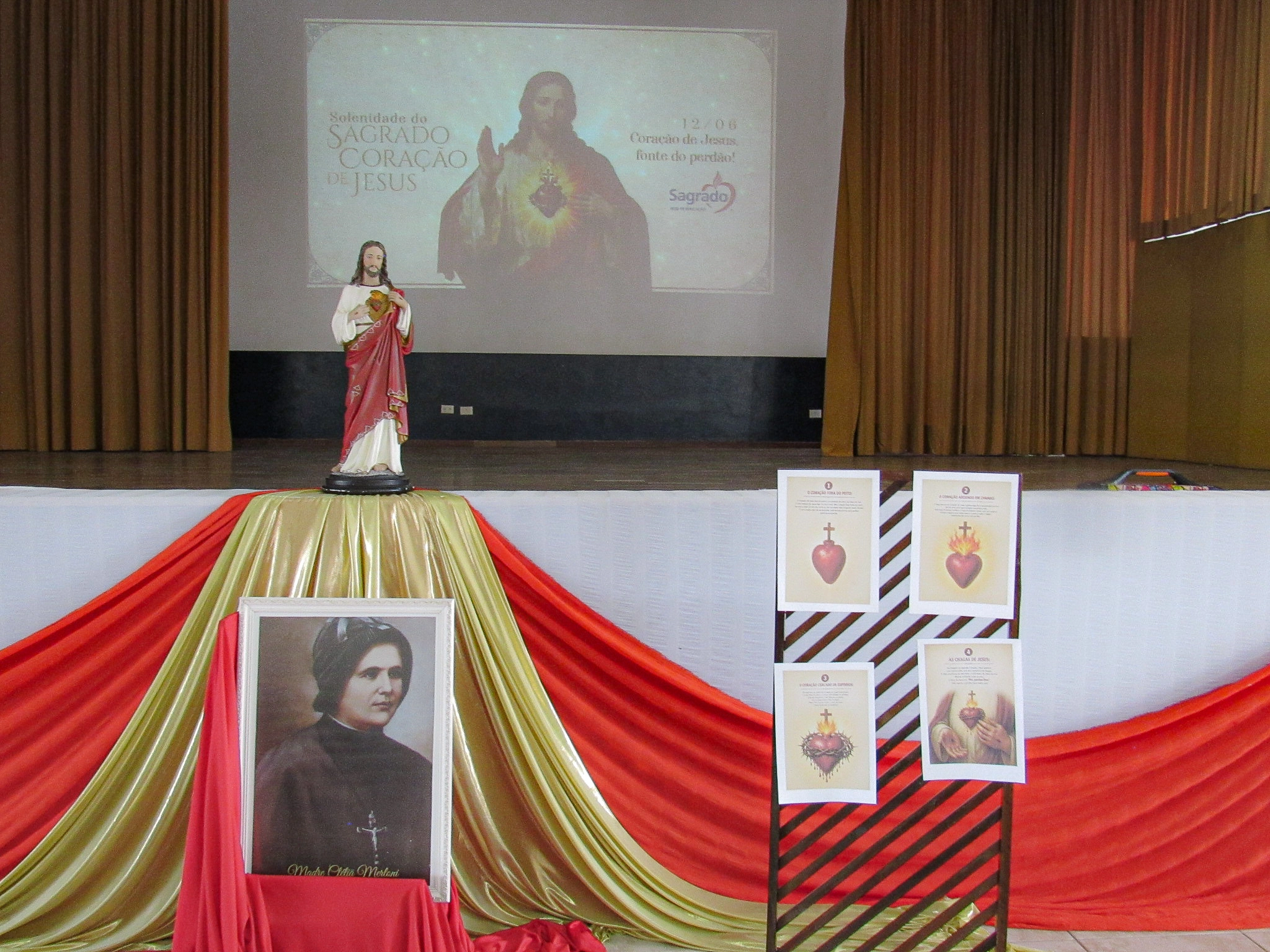 Escola Social Coração de Jesus celebra a Solenidade do Sagrado Coração de Jesus!