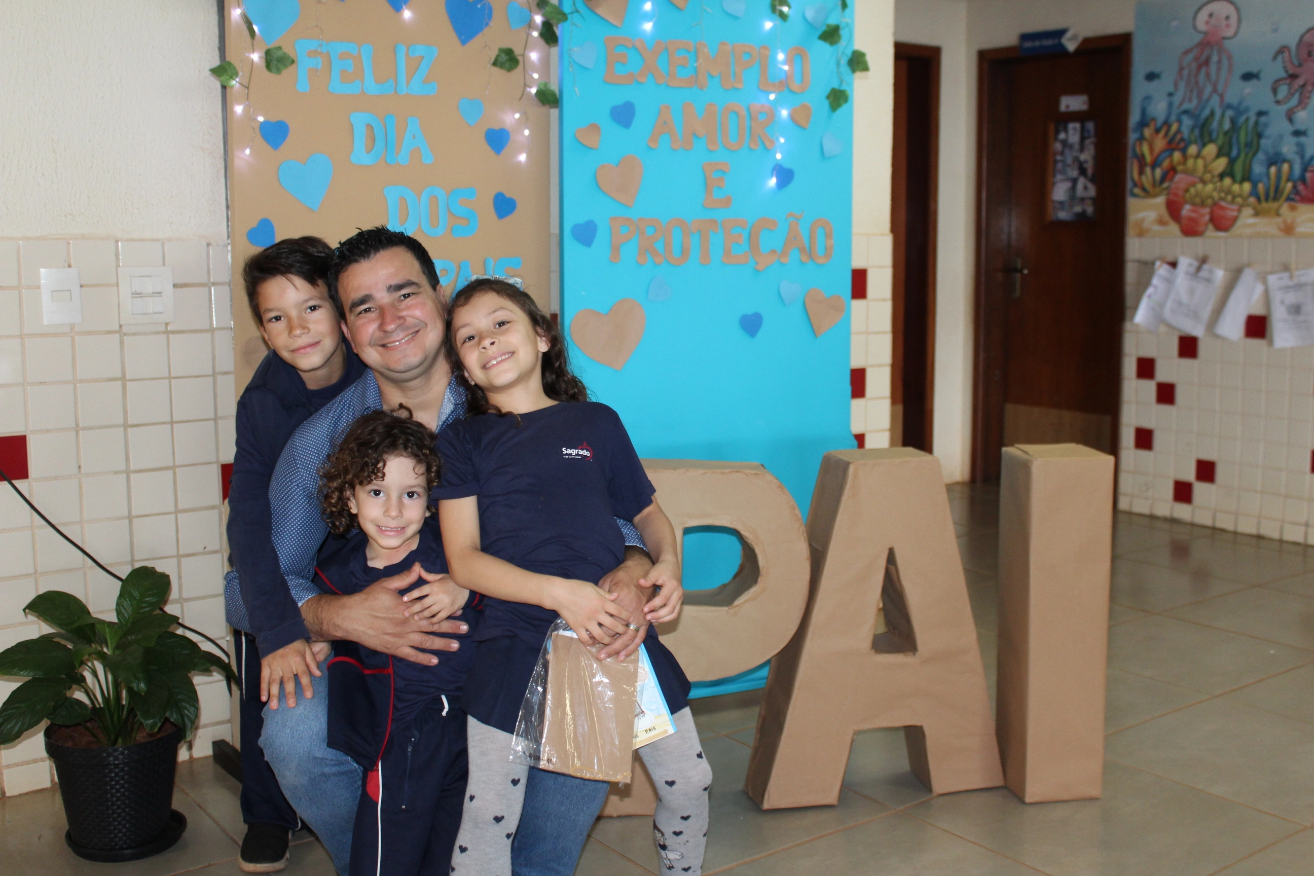 Pai, presença de amor e proteção!