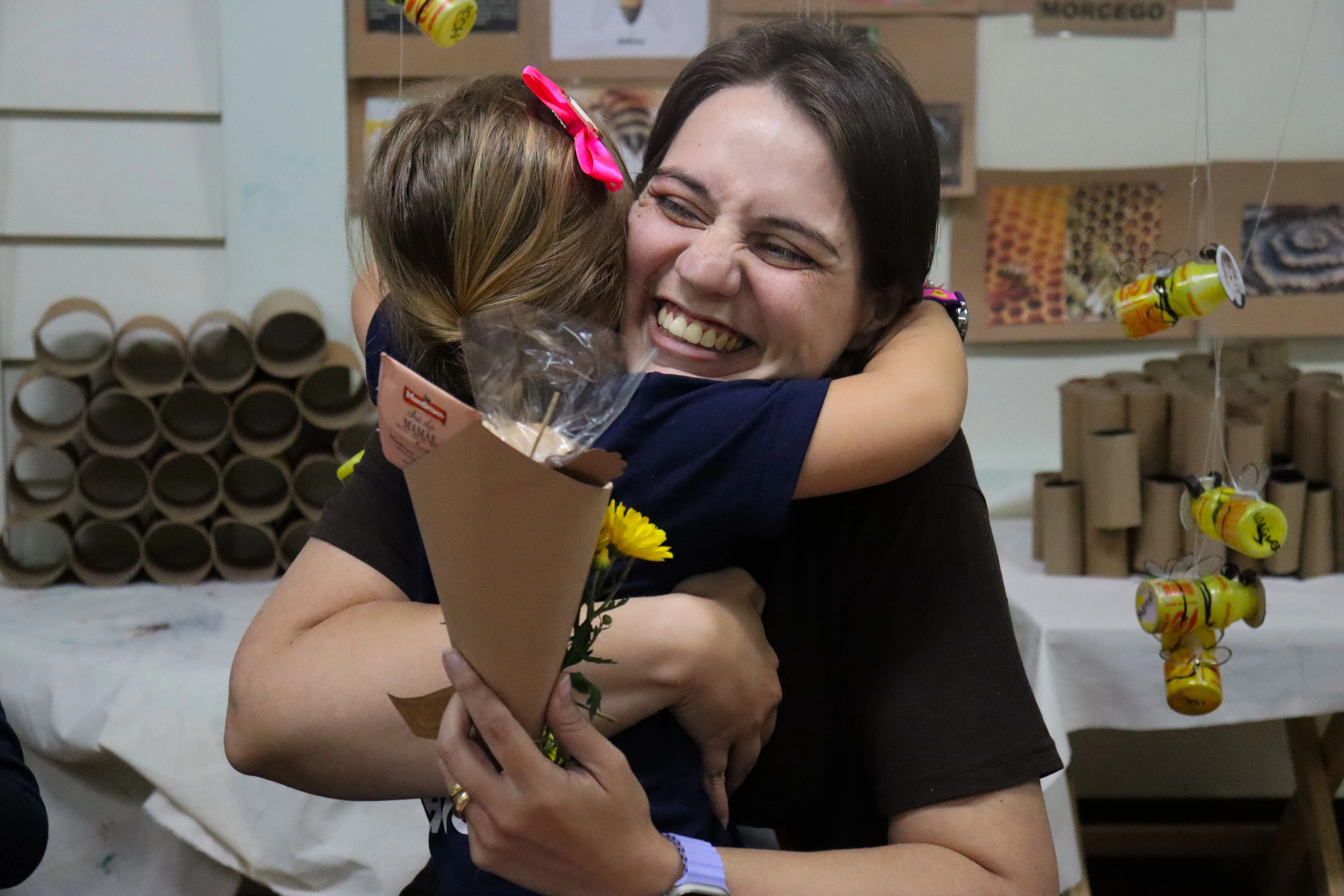Homenagem às mães: essência de amor e cuidado