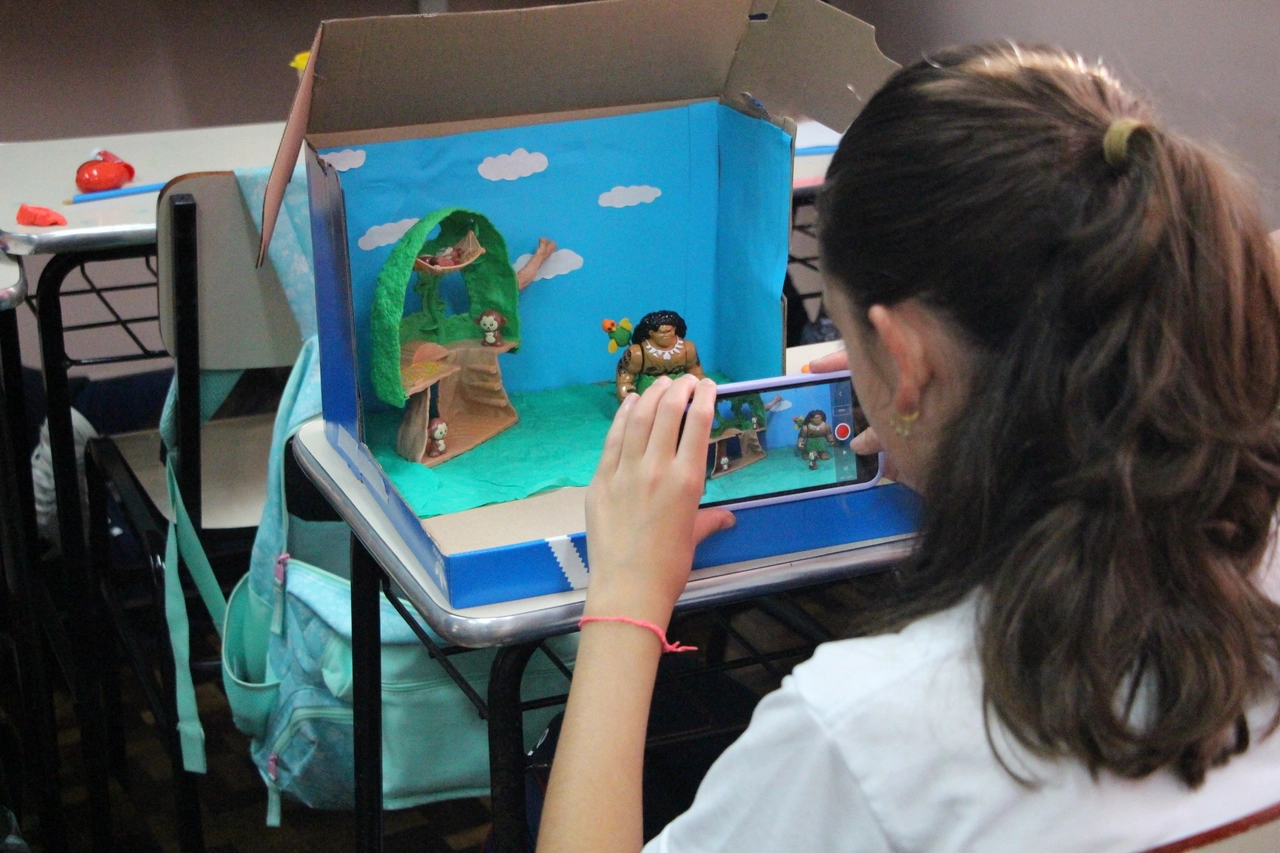 6º ano transforma obra literária em vídeos com o recurso Stop Motion
