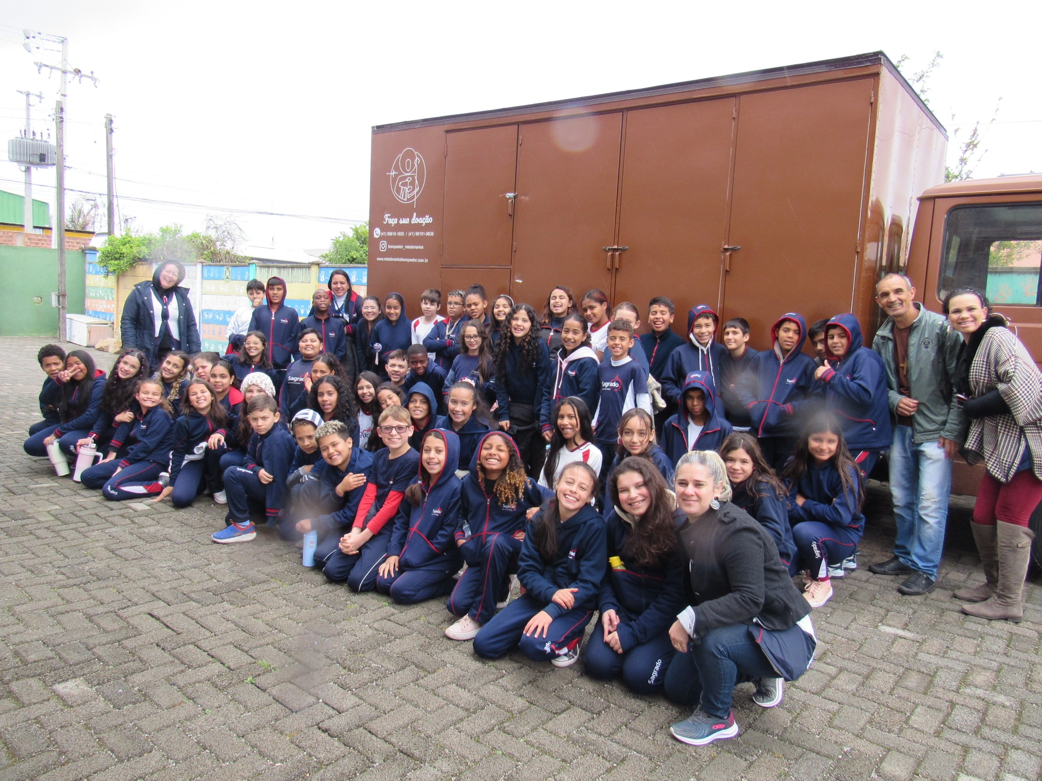 5º ano vivencia a amizade social em visita ao Instituto Missionários do Bom Pastor