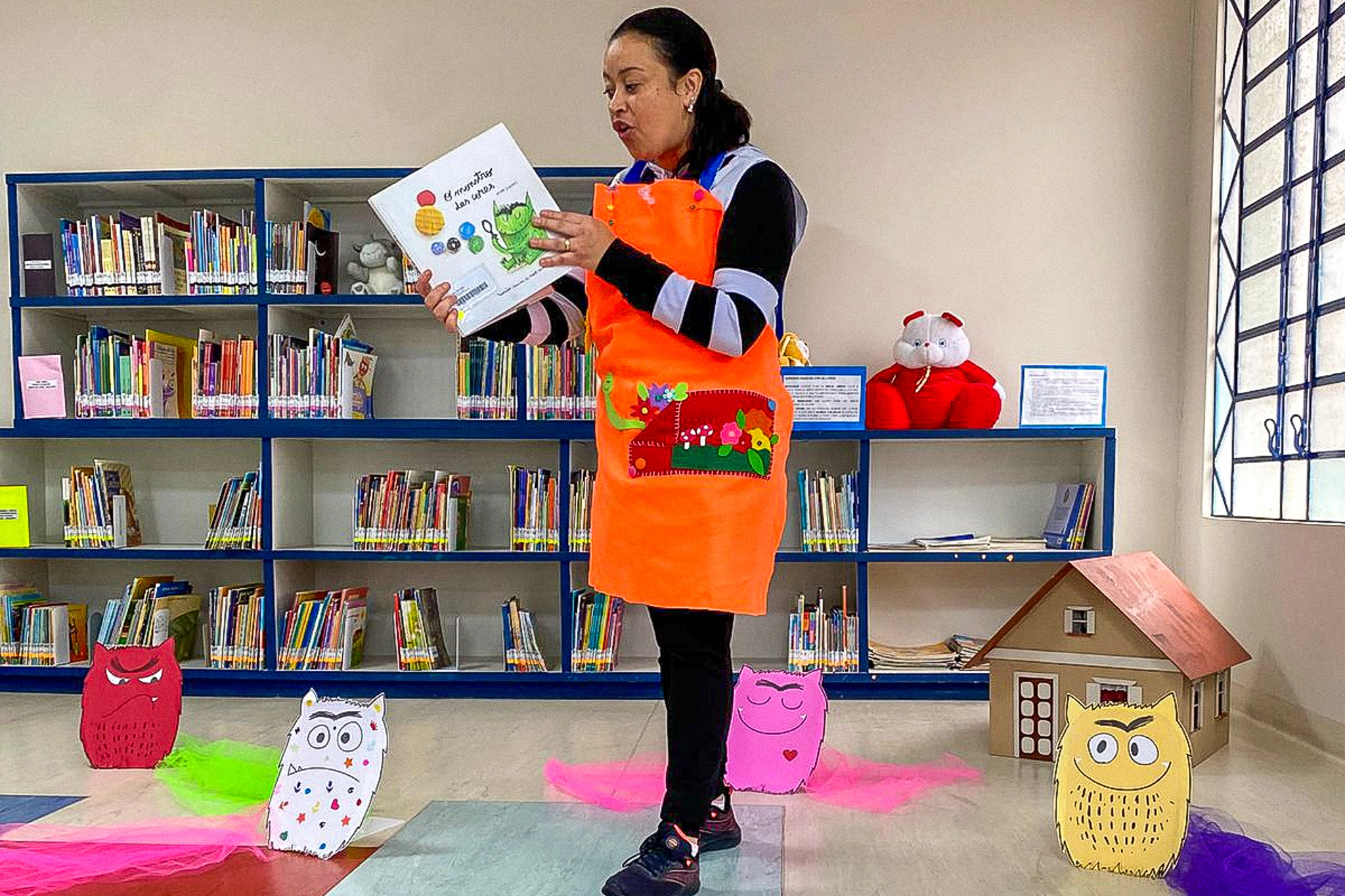 Contação de história une turmas e emoções na Educação Infantil