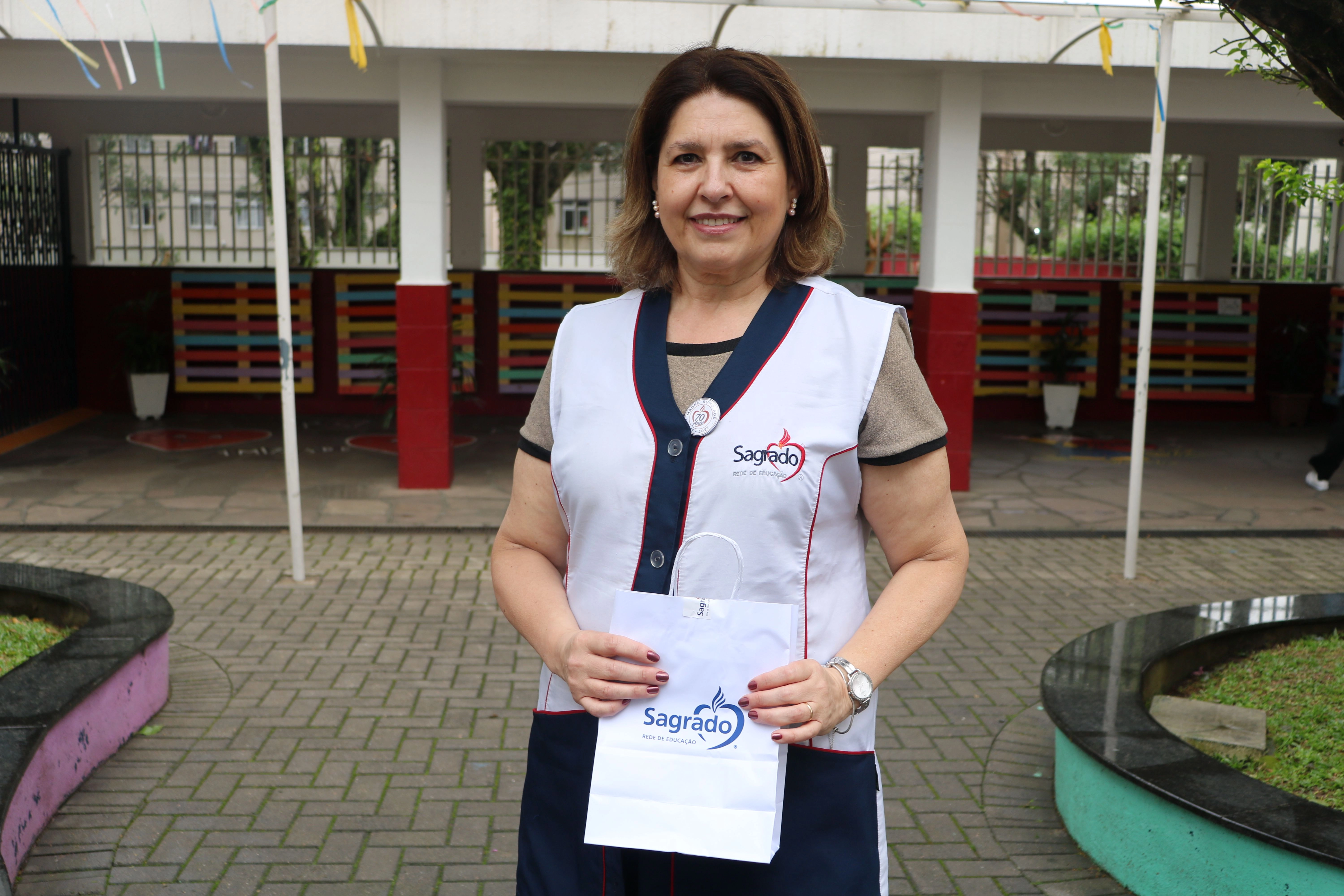 Educadora do Colégio Social Madre Clélia conclui mestrado na UTFPR