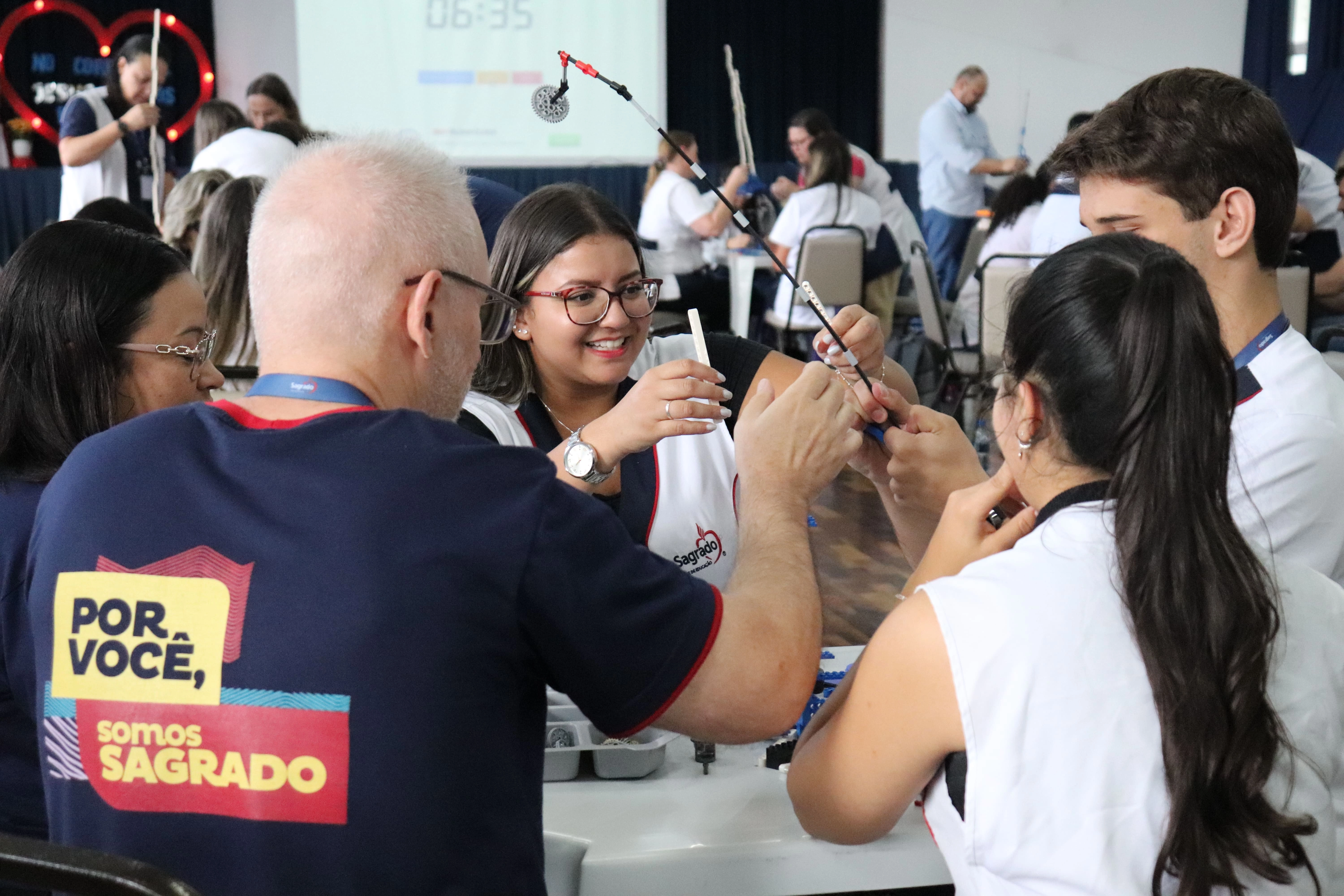 Educadores participam de Formação em parceria com a Zoom Education