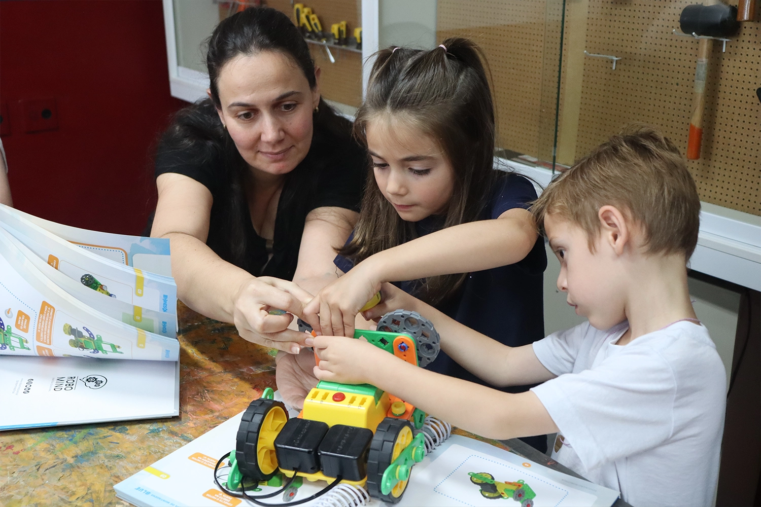 Contraturno realiza manhã especial com as famílias