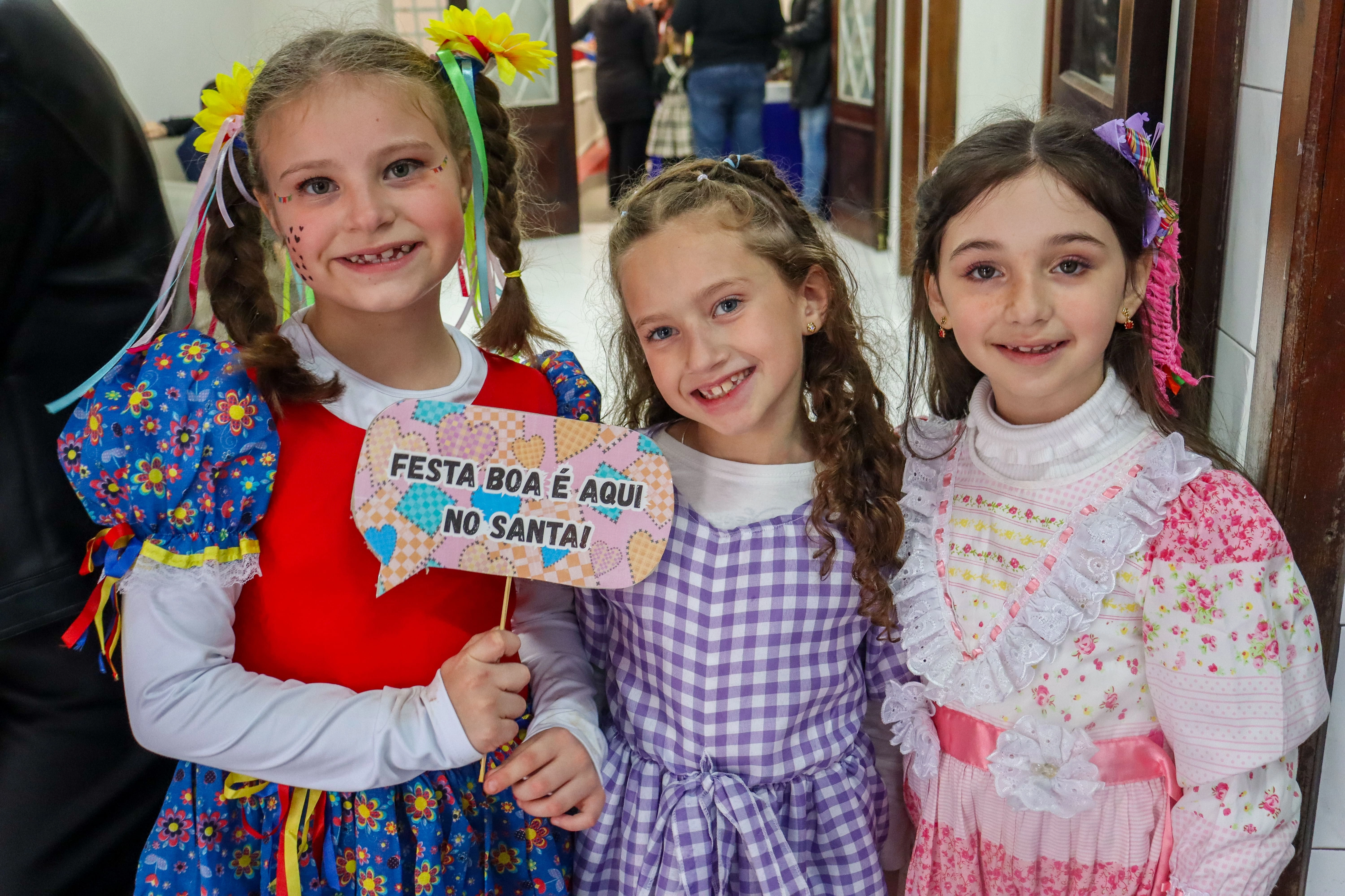 Cultura que encanta: Festival Folclórico 2025 emociona e une gerações