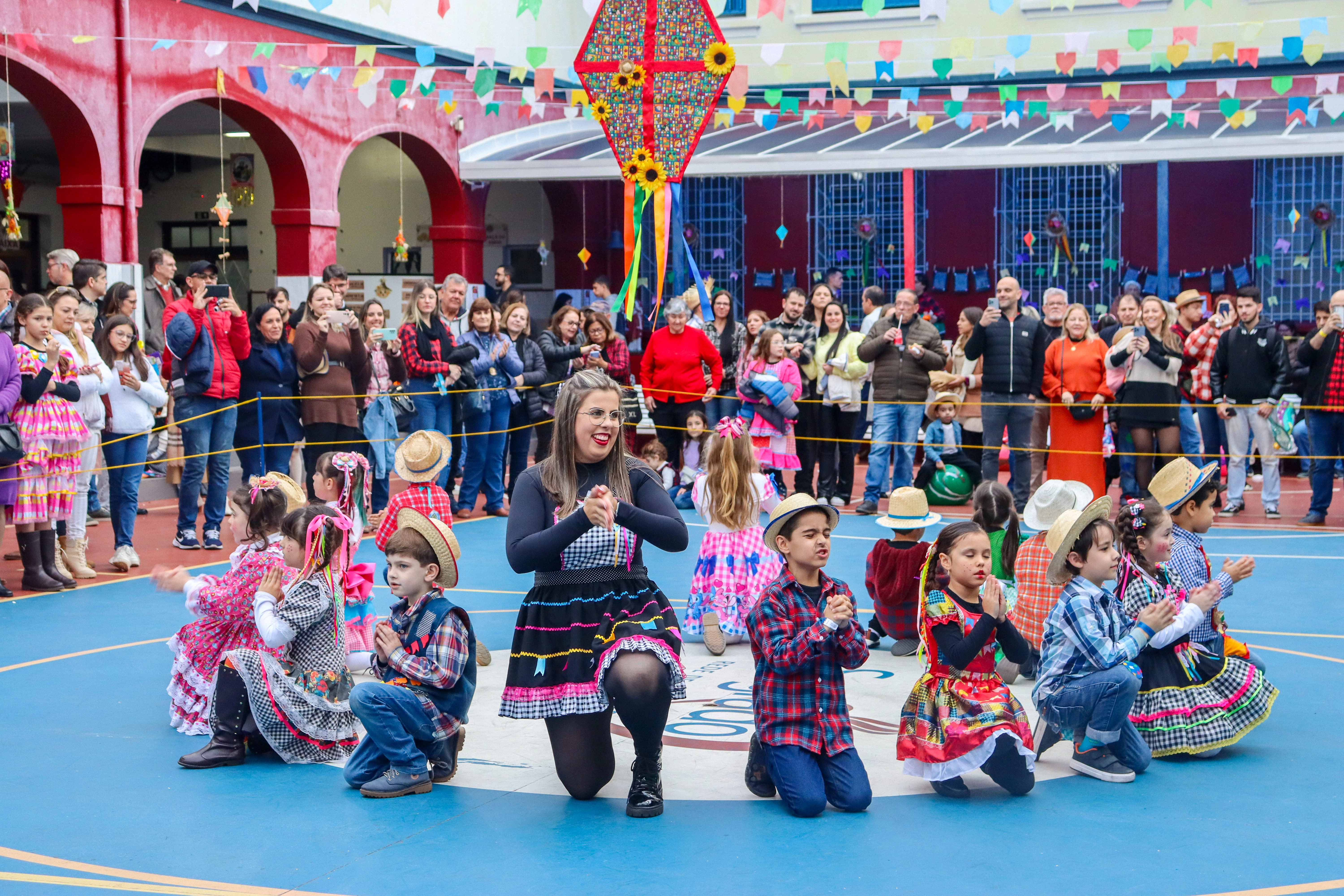 Festival Folclórico 2025 celebra a esperança com ritmos e emoções