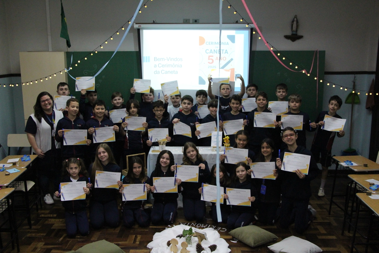 Educandos do 5º ano participam da Cerimônia da Caneta