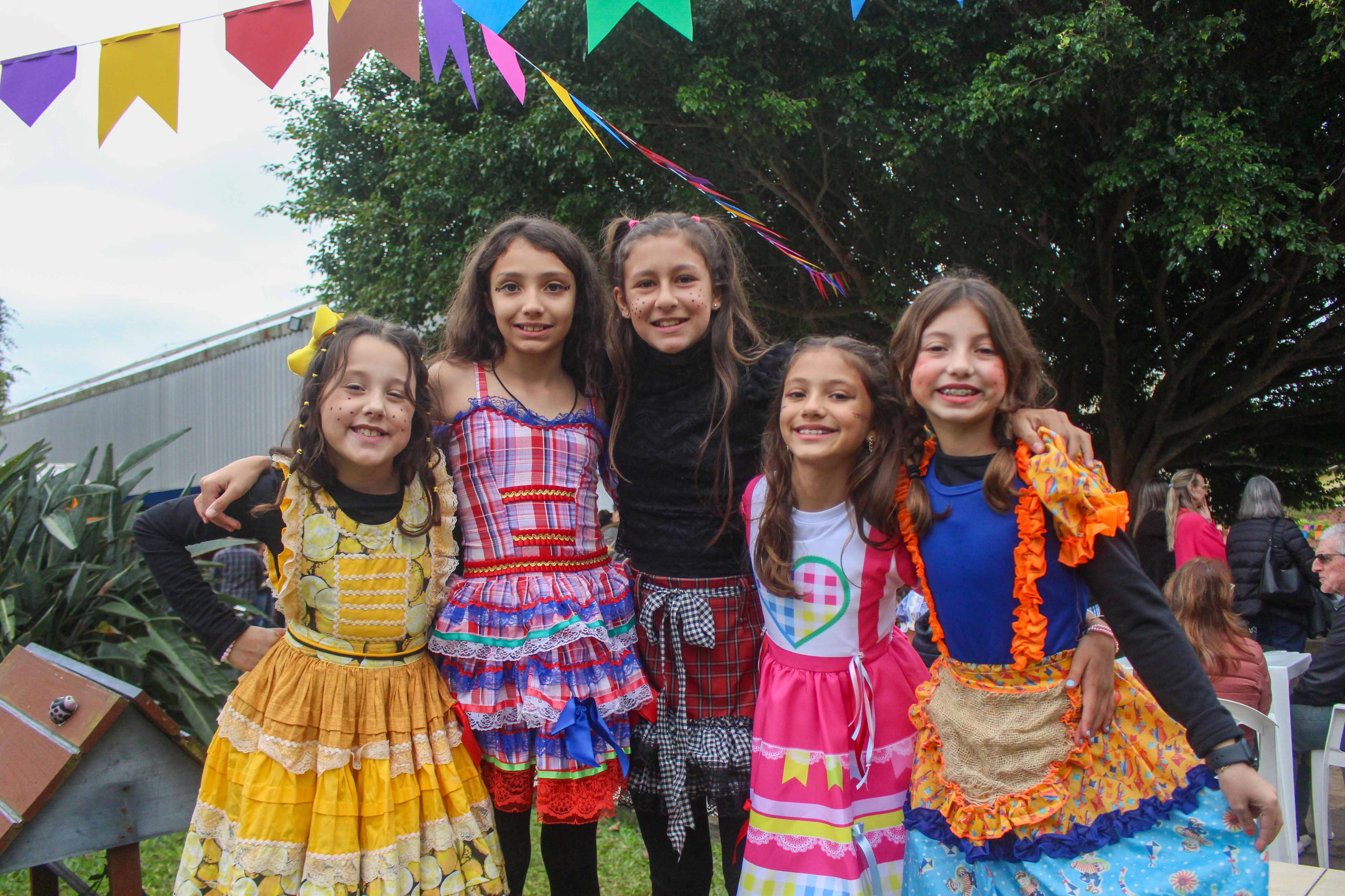 Festival Folclórico 2025 - Cantando a Esperança no Ritmo do Coração em Torres-RS