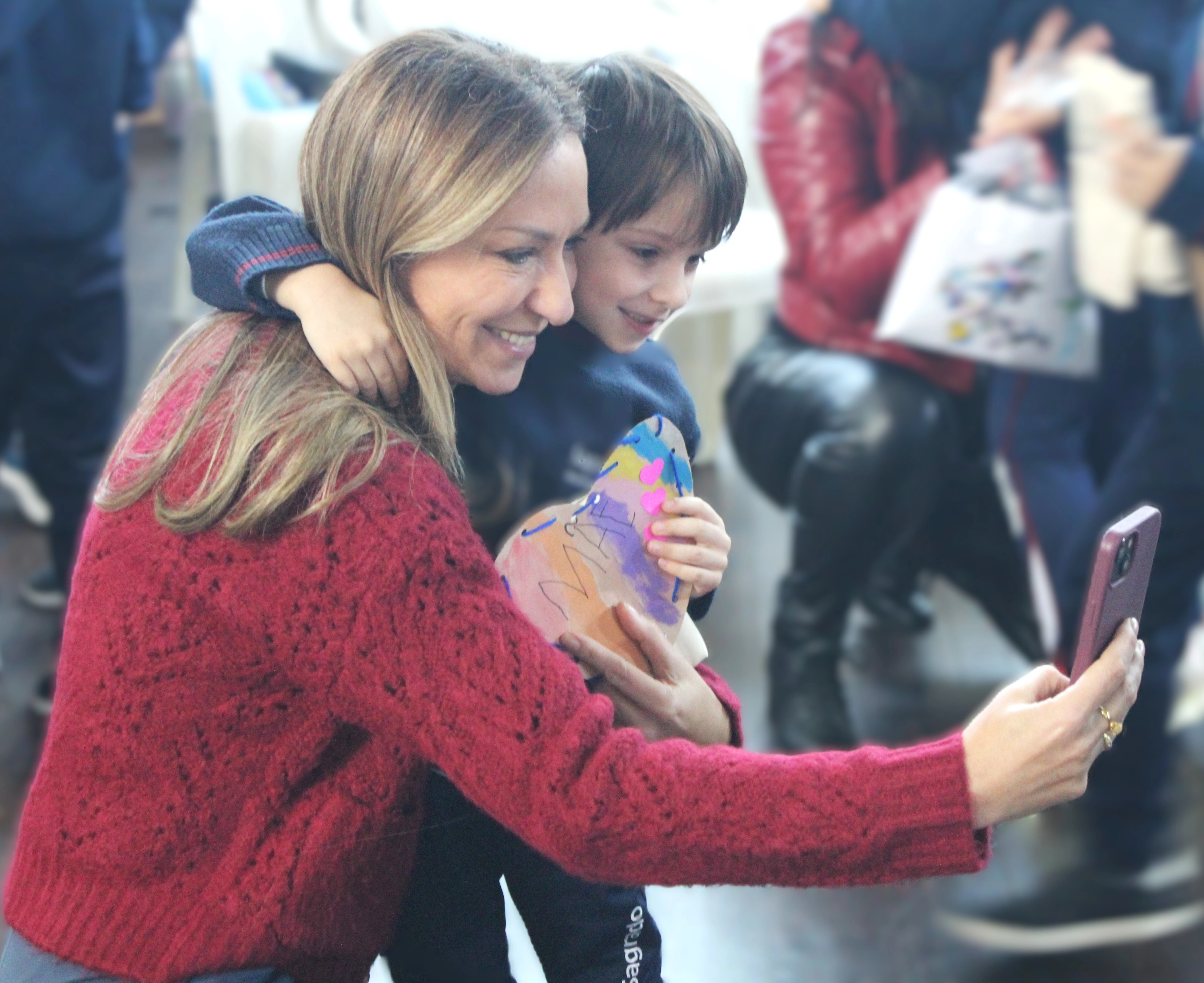 Missa e Homenagem às Mães emociona na Unidade Educacional