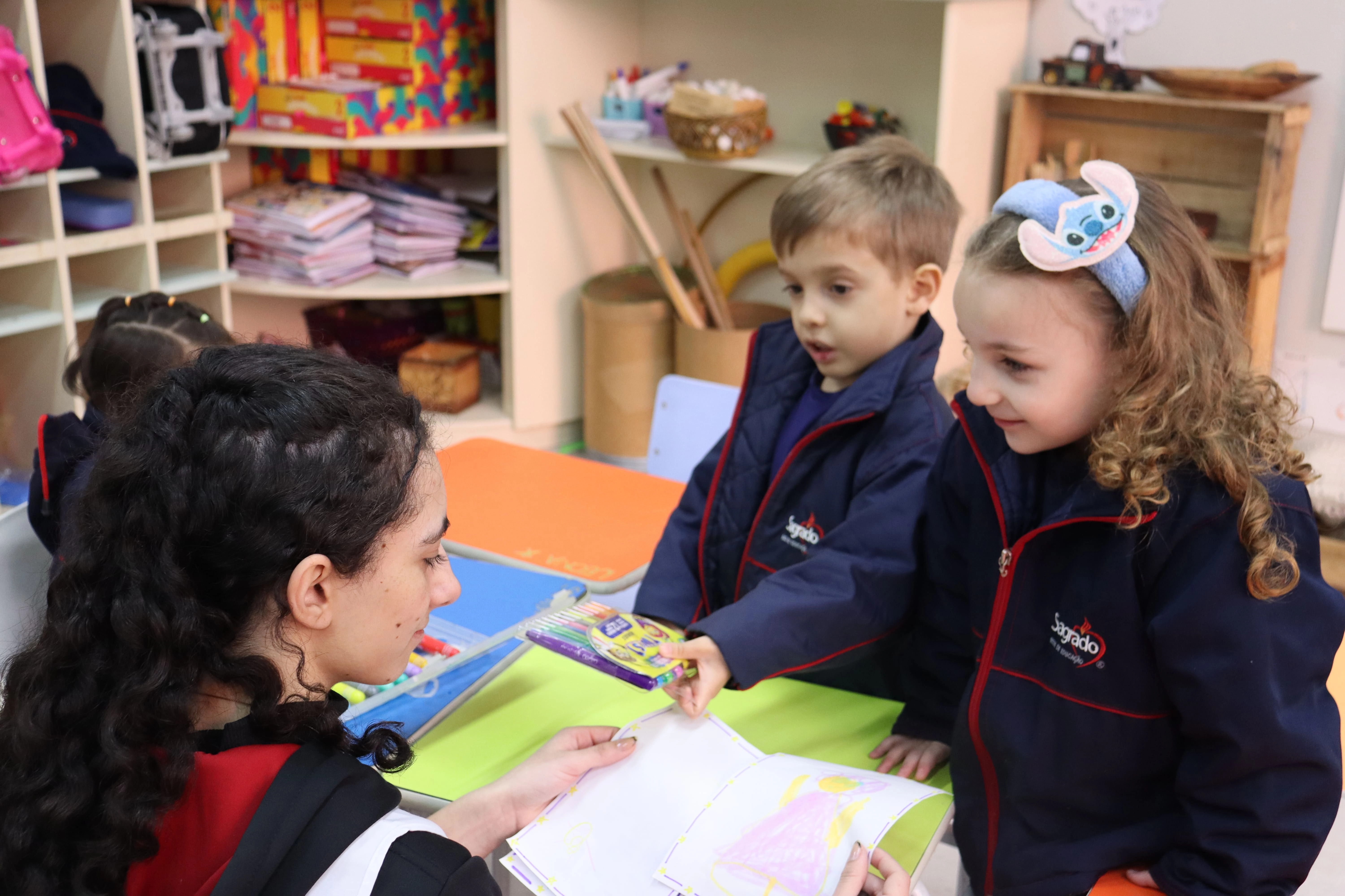 Futuras Educadoras realizam pré-regência na Escola Santa Teresinha do Menino Jesus