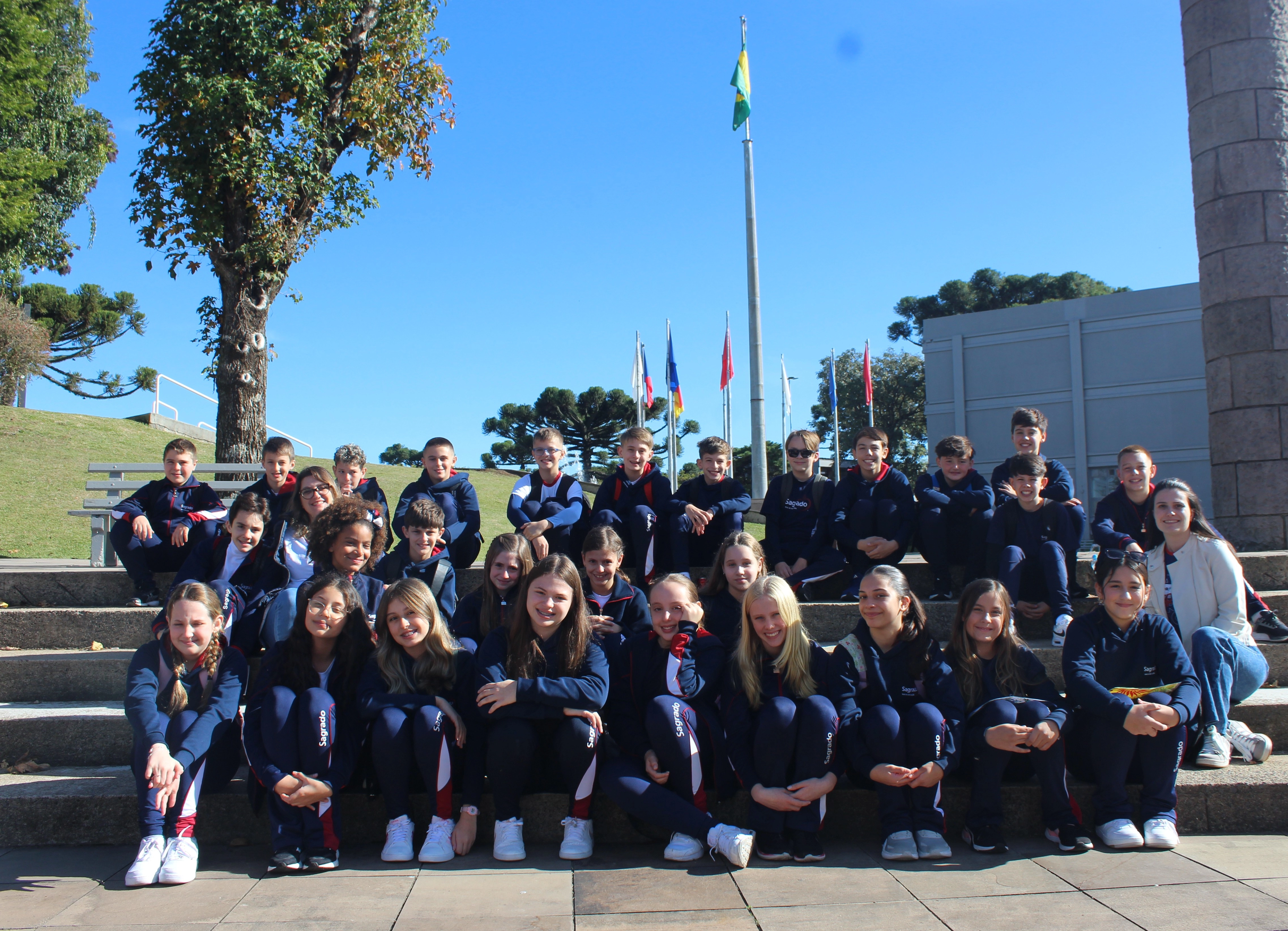 Educandos do 6º ano realizam visita de estudos à UCS e exploram o fascinante mundo dos fósseis 