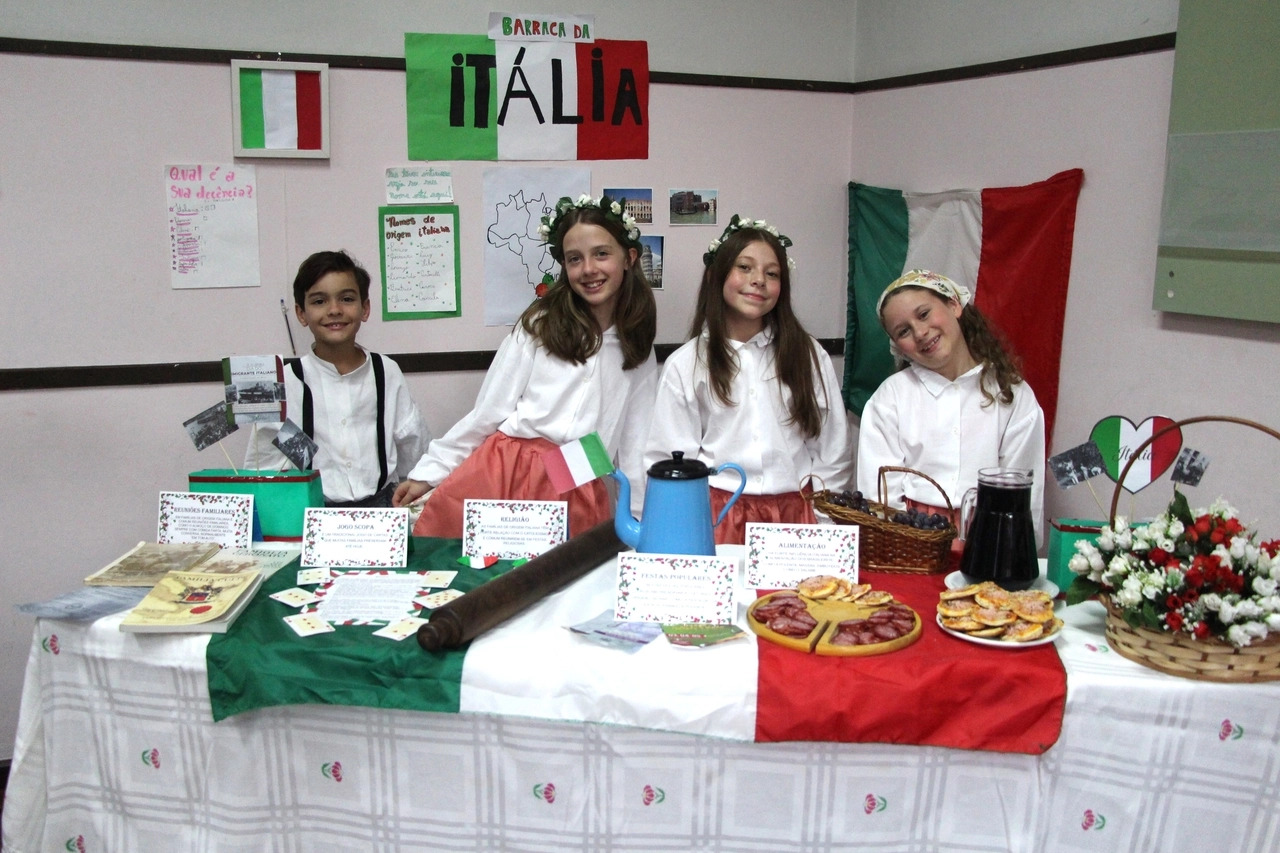 Feira das Raízes: 4º ano conhecendo e valorizando a diversidade brasileira