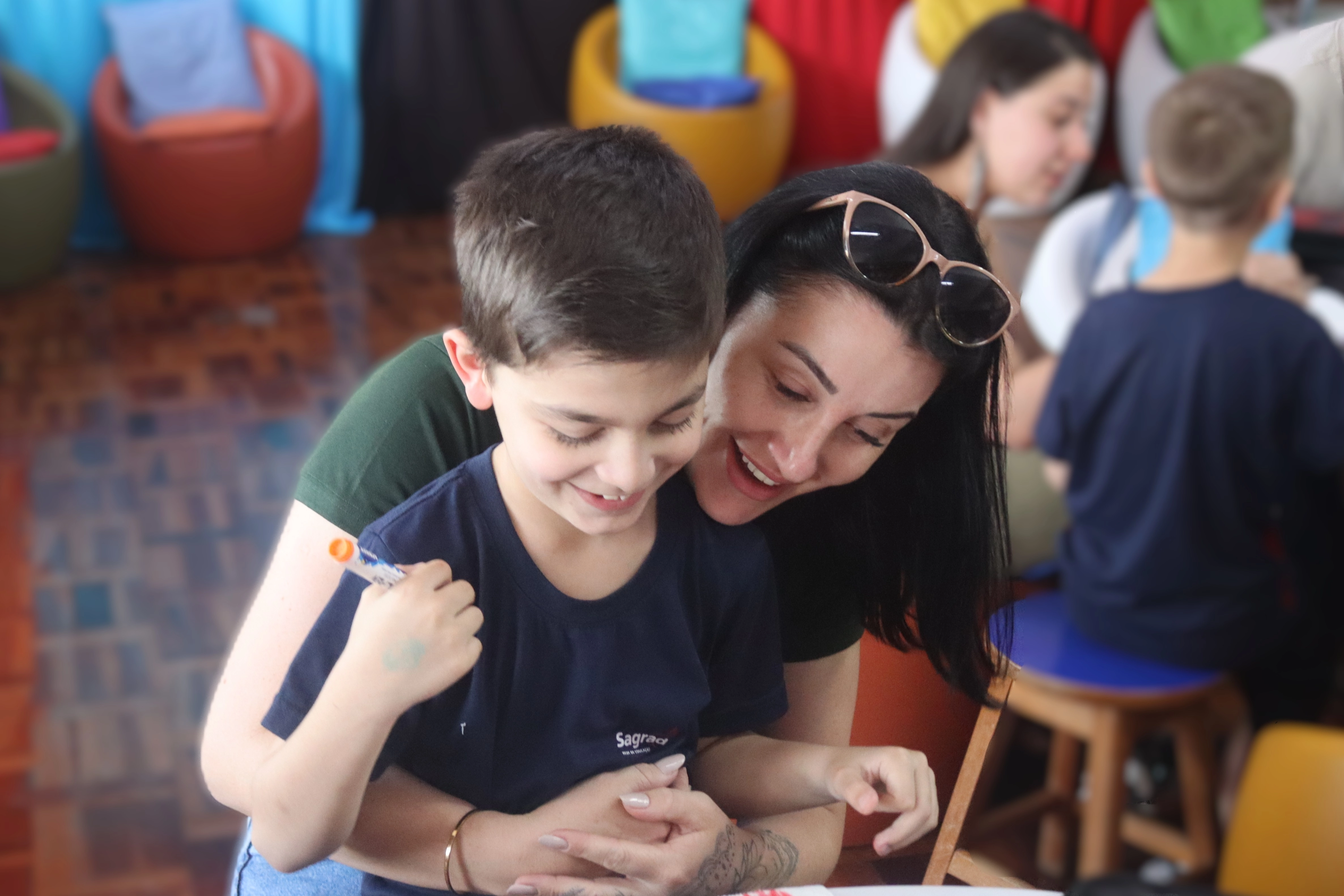 Workshops com famílias fortalecem vínculos e ampliam experiências de aprendizagem