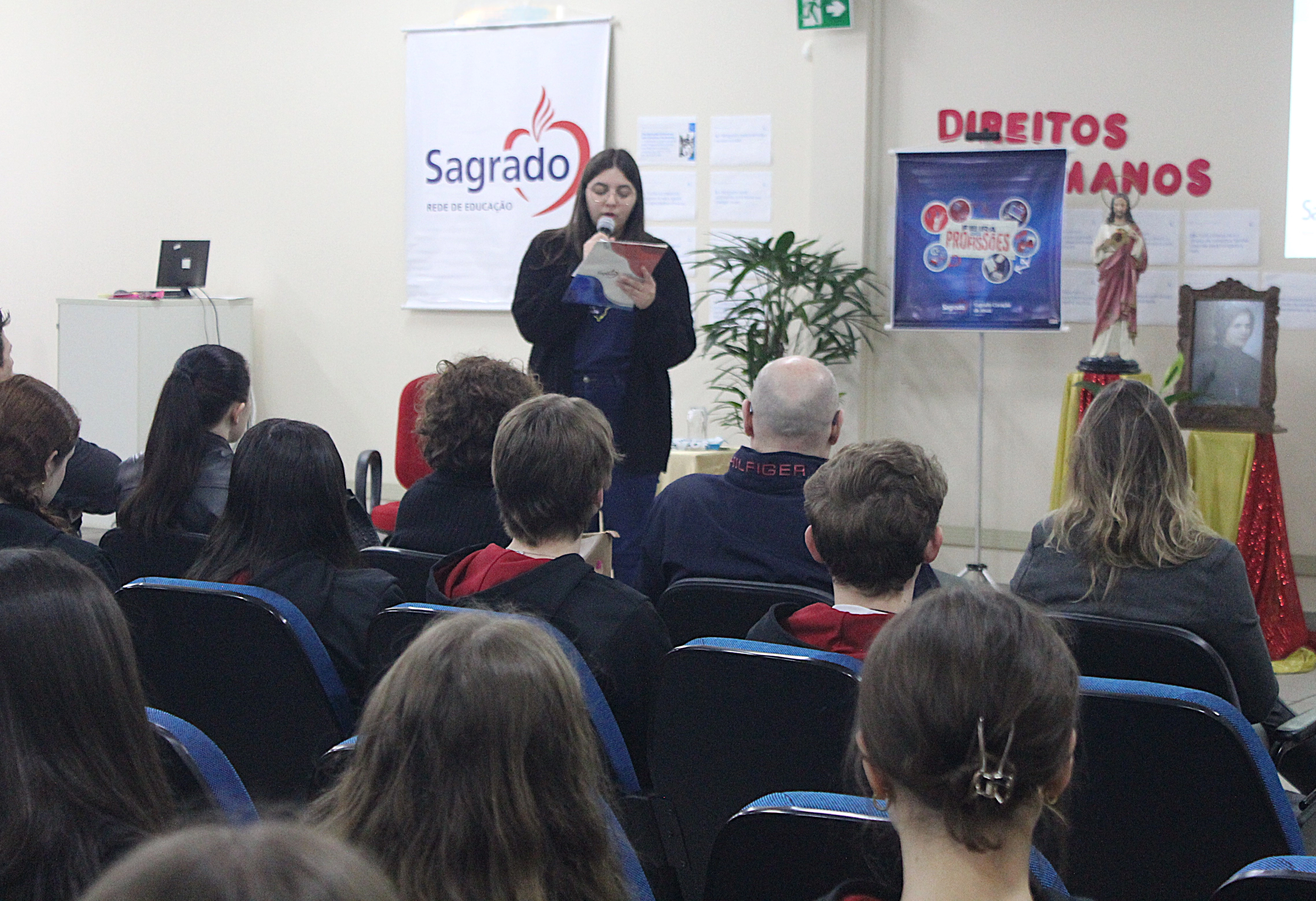 Feira de Profissões promove reflexão e inspiração sobre o futuro profissional