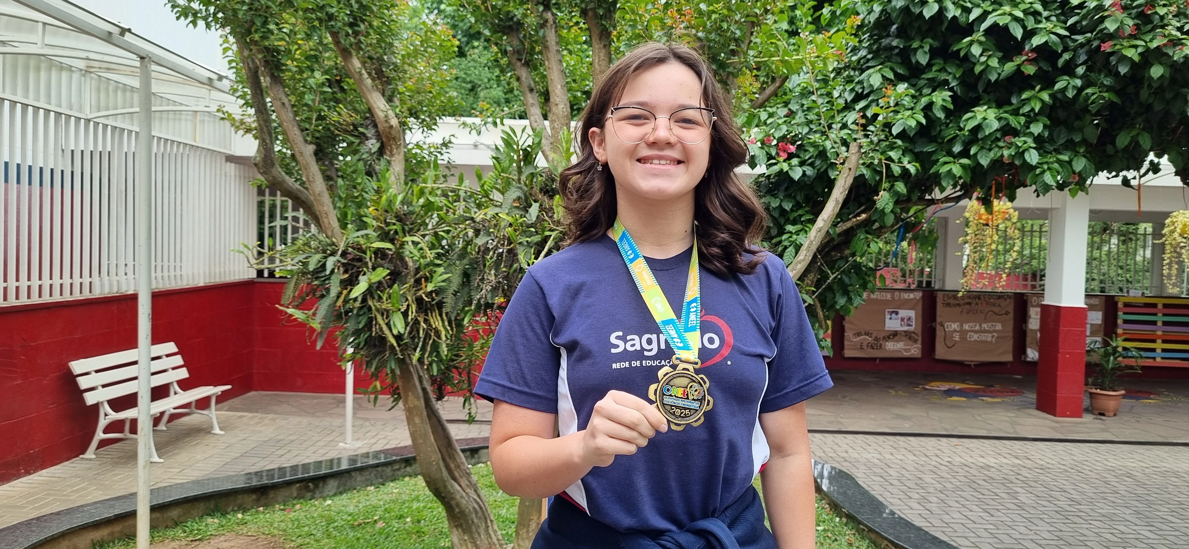 Educandas do Colégio Social Madre Clélia se destacam na ONEE 2025