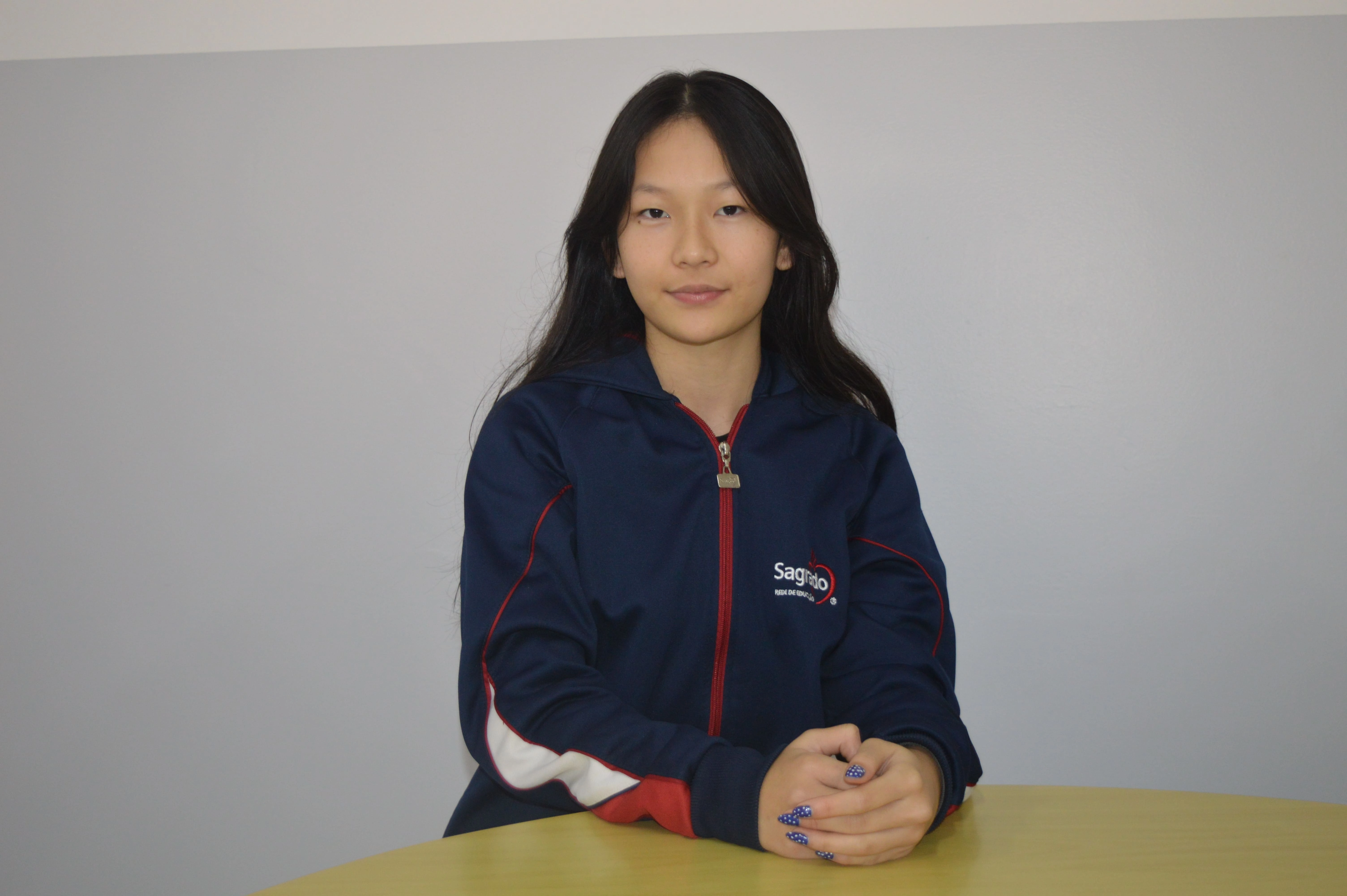 SAGRADO Acadêmico apresenta artigo de Issa Yumi Tasaki, educanda da 1ª série 1, sobre a construção do idioma dos brasileiros