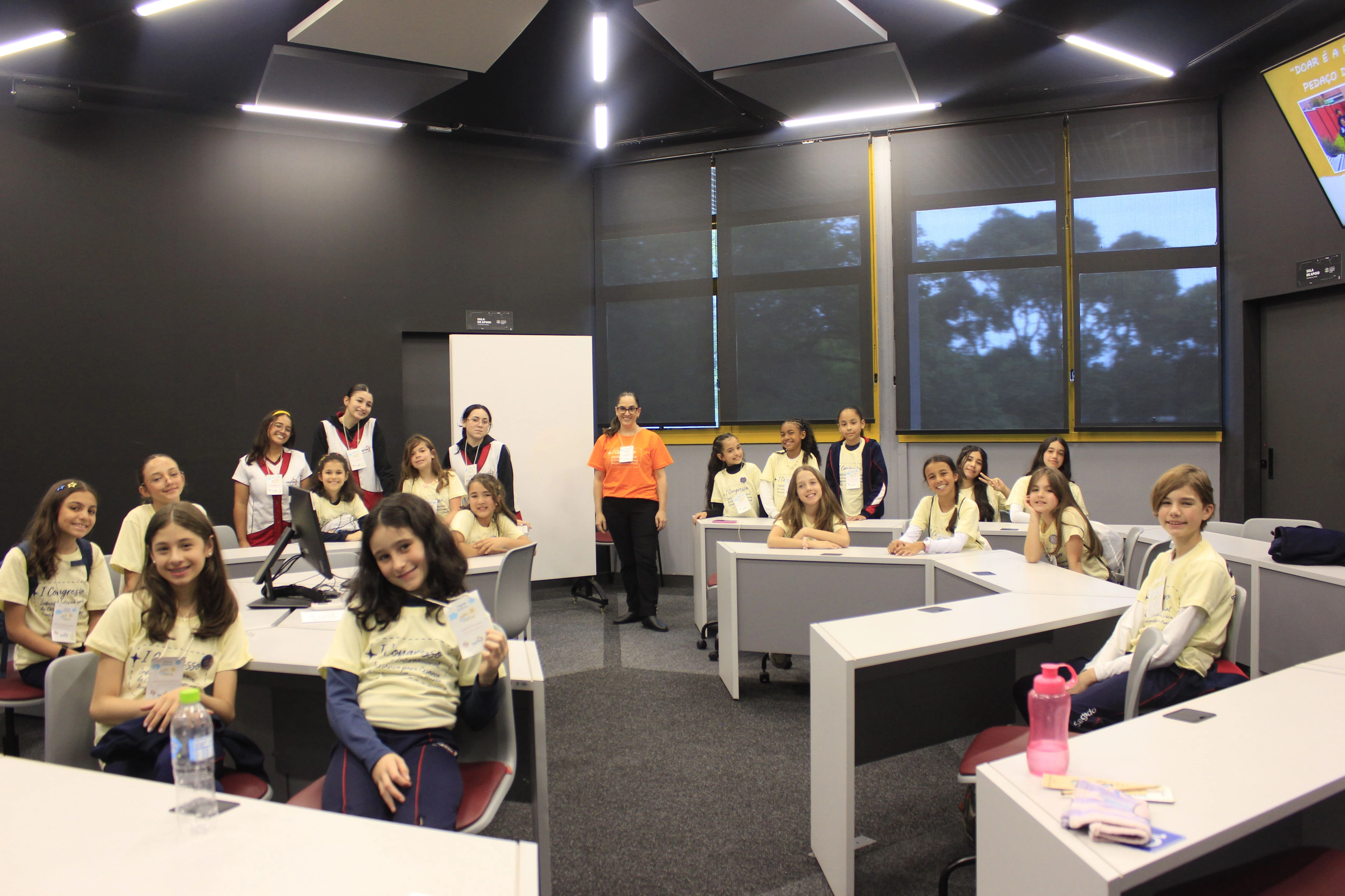 Pelo olhar das crianças: educandos produzem materiais na cobertura do Congresso Infantil