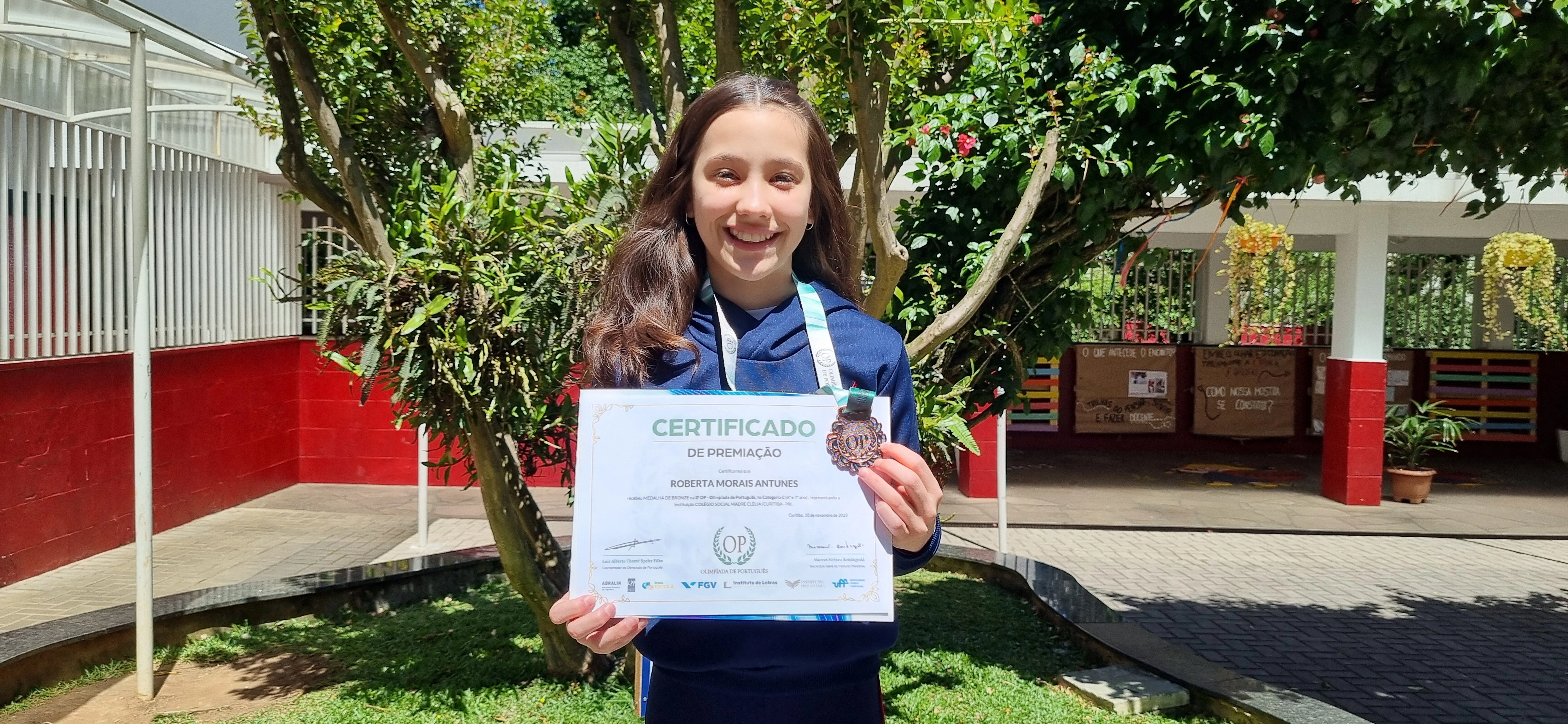 Educandas do Colégio Social Madre Clélia se destacam na 3ª Olimpíada de Português