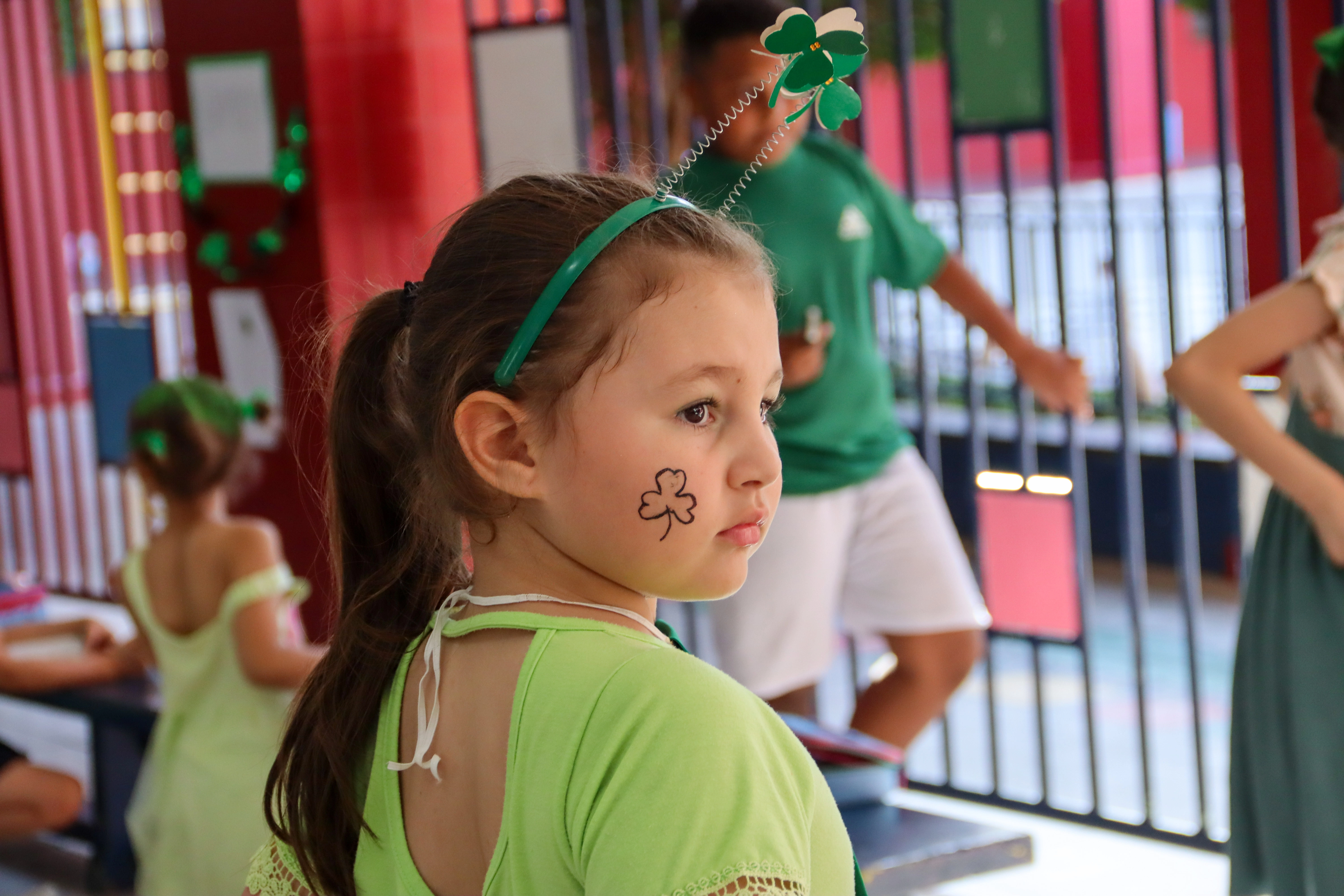 Educandos vivenciam o St. Patrick’s Day com atividades temáticas